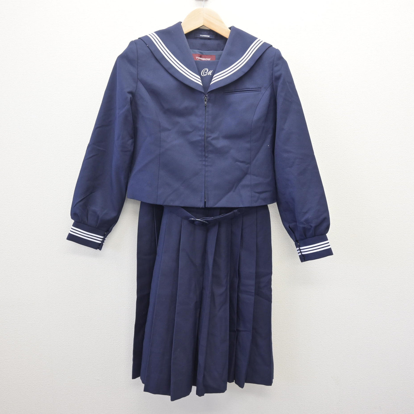 【中古】千葉県 おおたかの森中学校 女子制服 2点 (セーラー服・ジャンパースカート) sf113915