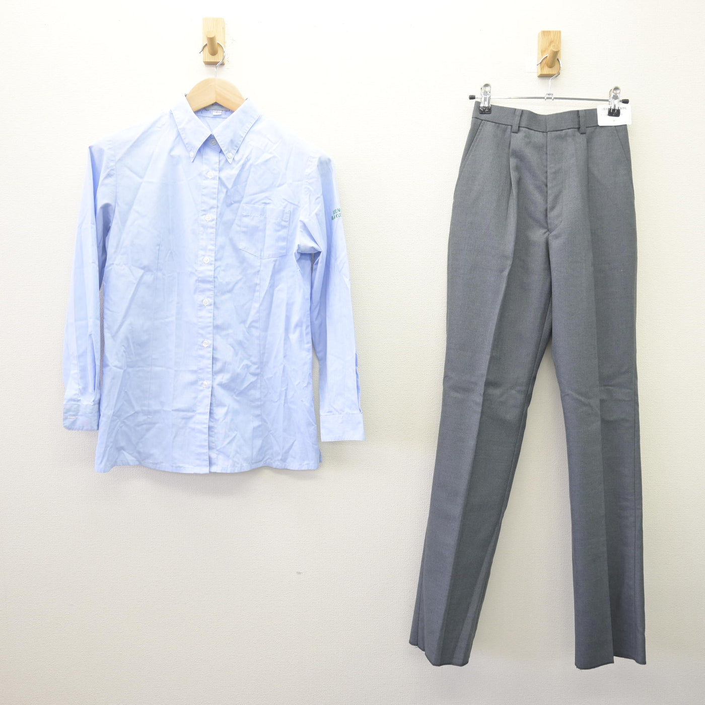 【中古】東京都 上野学園高等学校 女子制服 2点 (シャツ・ズボン) sf113976