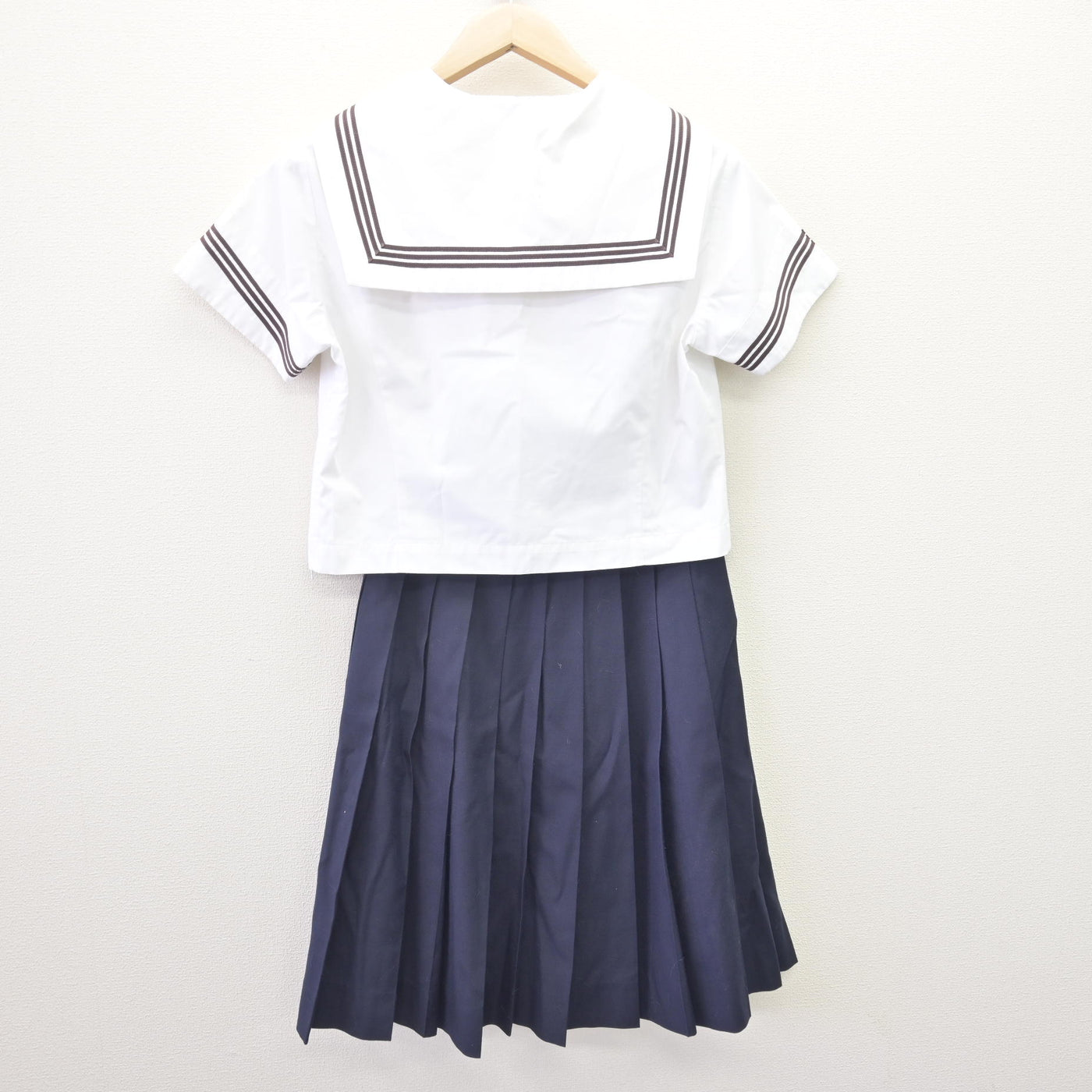 【中古】神奈川県 横浜富士見丘学園高等学校 女子制服 5点 (セーラー服・その他アイテム・スカート) sf113987