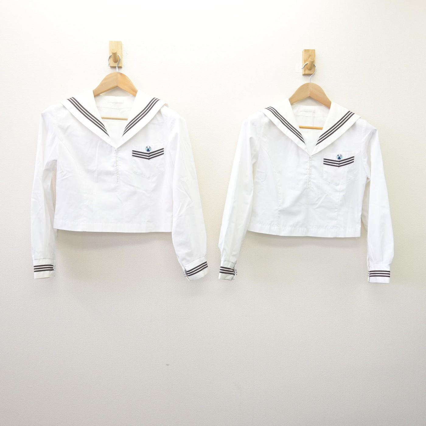 【中古】神奈川県 横浜富士見丘学園高等学校 女子制服 2点 (セーラー服) sf113988