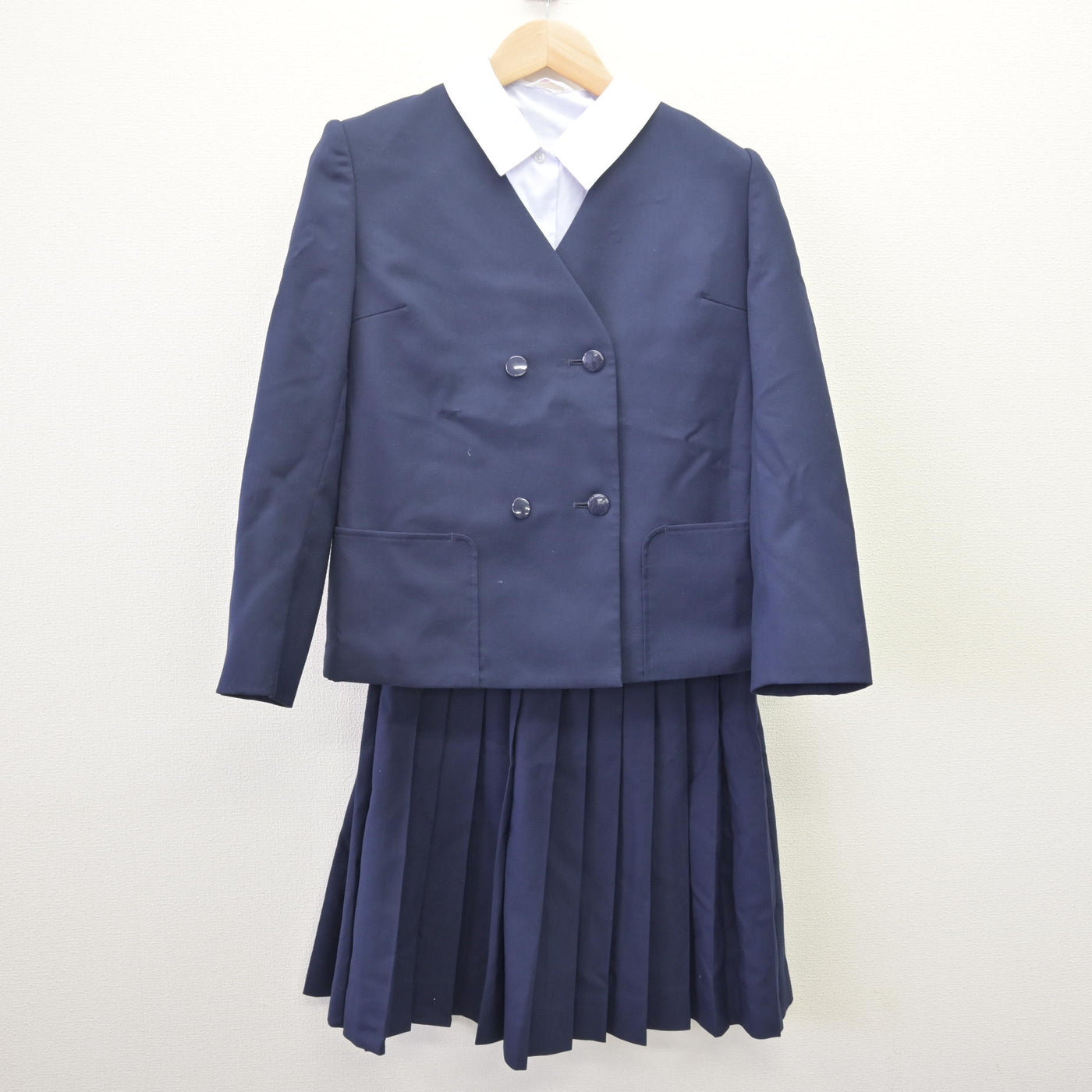 【中古】埼玉県 大砂土中学校 女子制服 4点 (ブレザー・ベスト・シャツ・スカート) sf113989