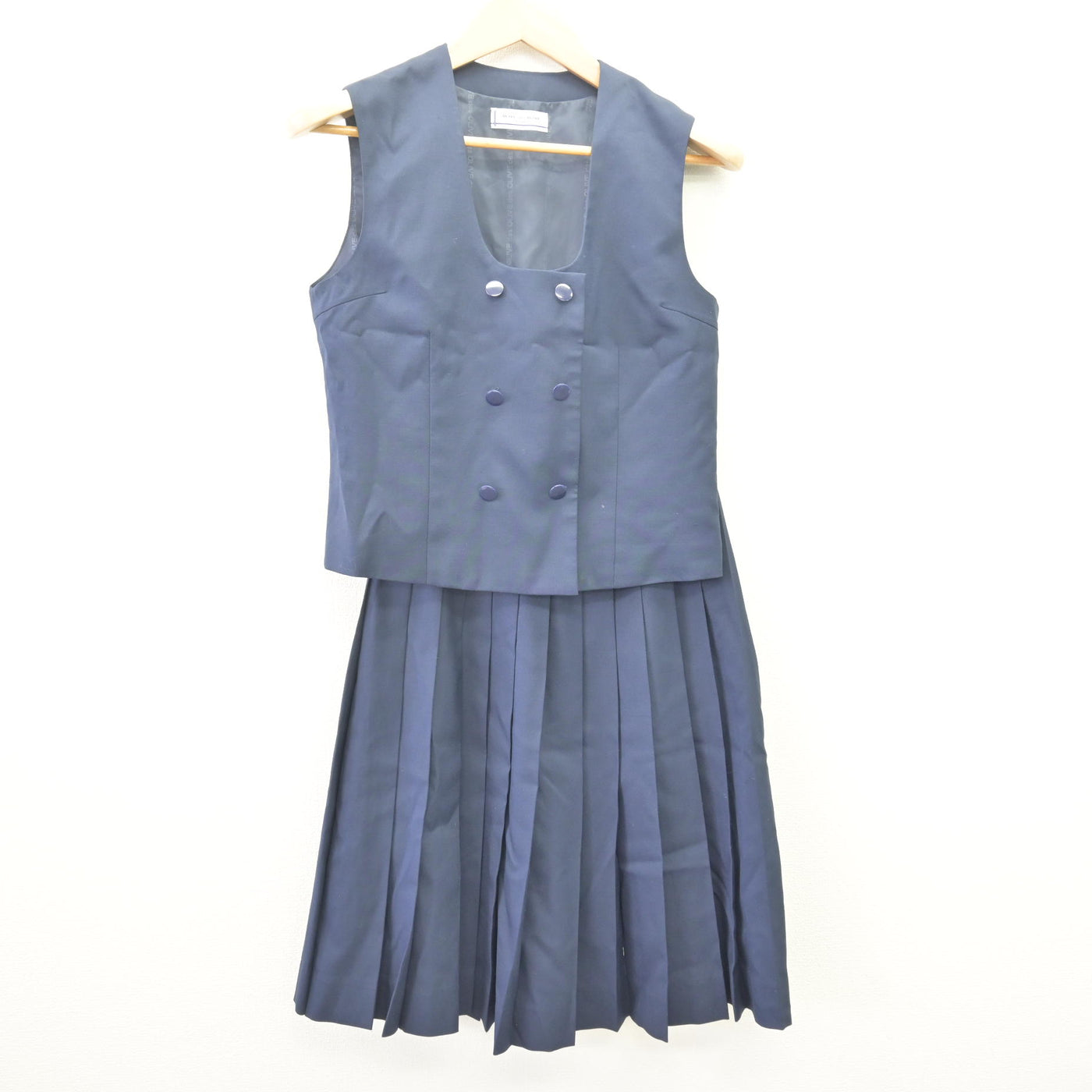 【中古】埼玉県 大砂土中学校 女子制服 2点 (ベスト・スカート) sf113990