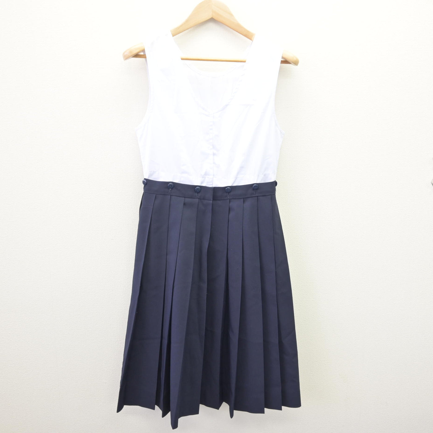 【中古】福岡県 福岡工業大学附属城東高等学校 女子制服 4点 (セーラー服・その他アイテム・スカート) sf113992
