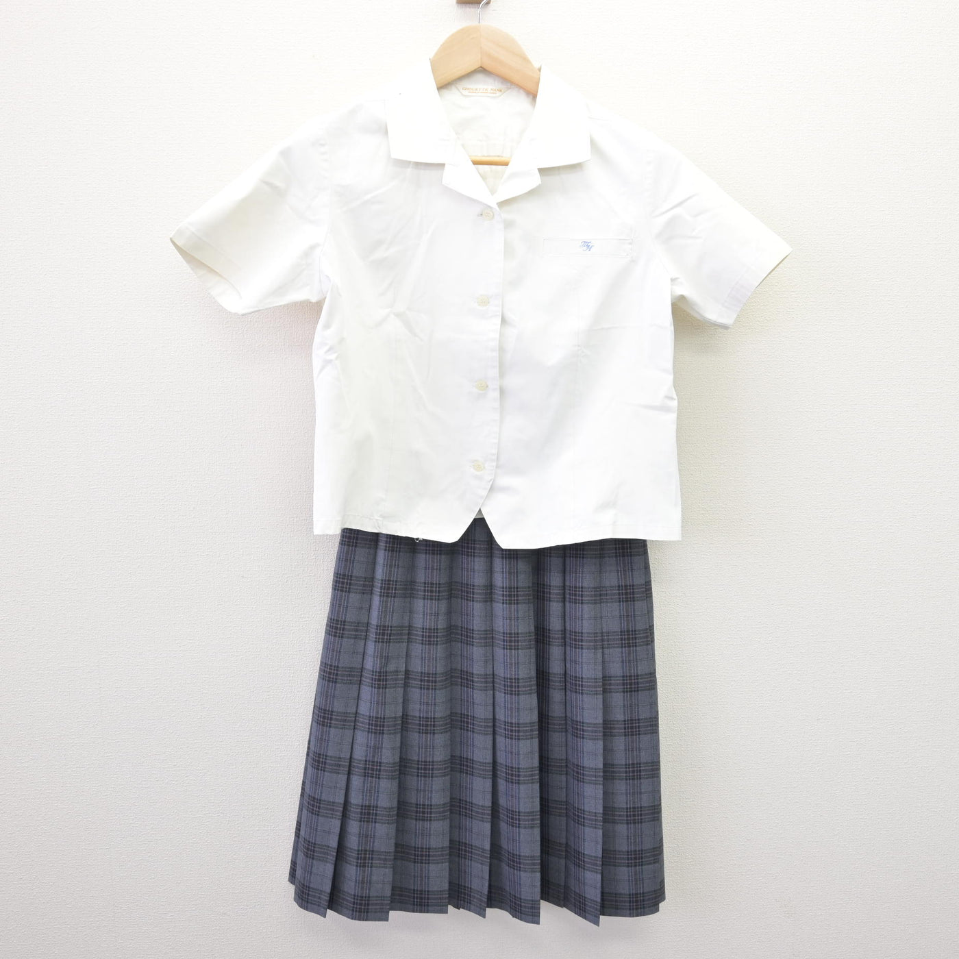 【中古】兵庫県 三木東高等学校 女子制服 2点 (ブラウス・スカート) sf113999