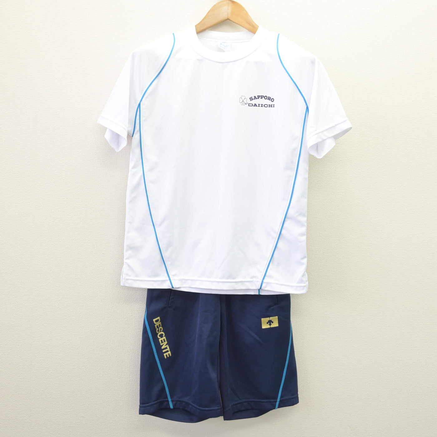 【中古】北海道 札幌第一高等学校 女子制服 2点 (体操服 上・体操服 下) sf114009