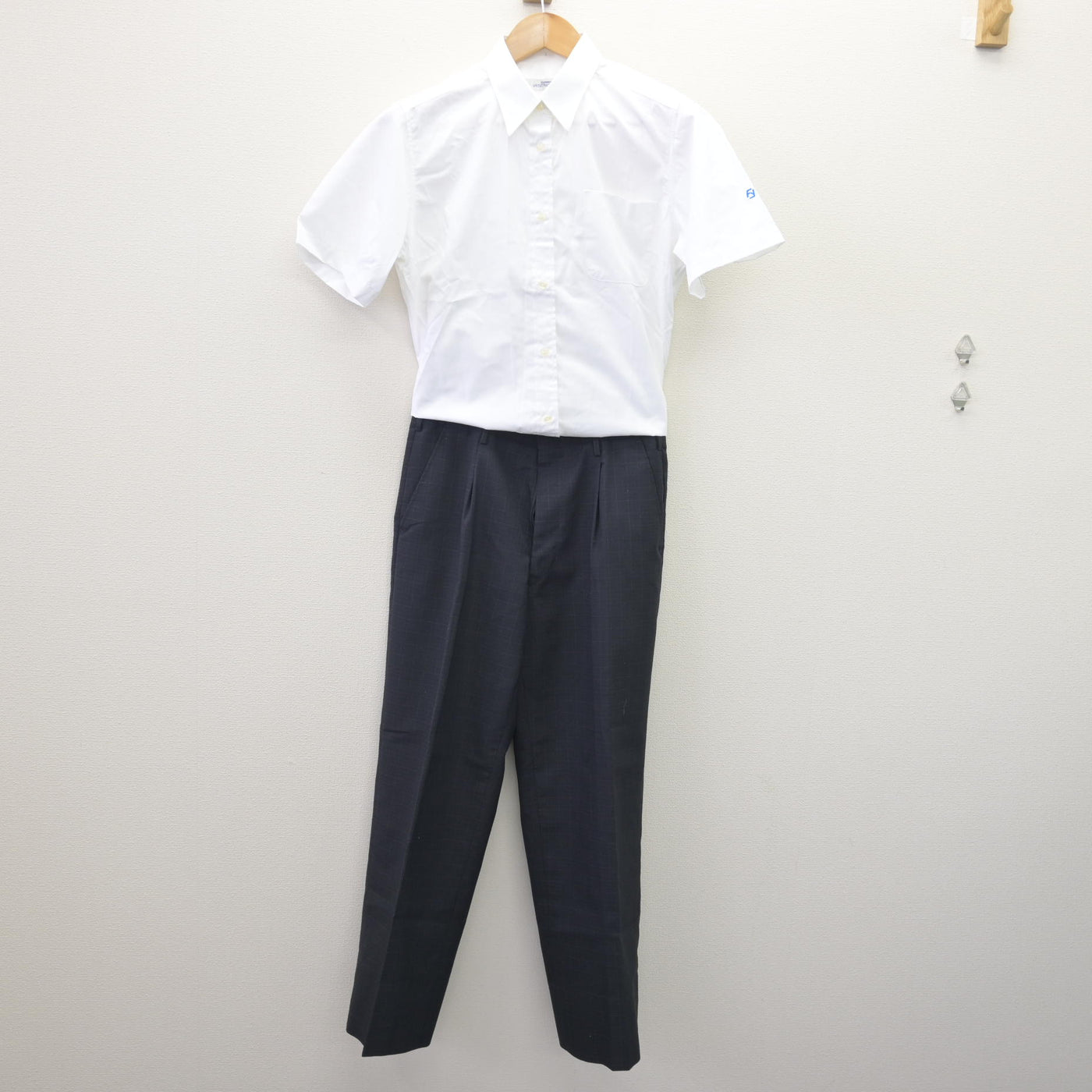 【中古】神奈川県 横浜国立大学教育学部附属横浜中学校 男子制服 3点 (シャツ・ズボン) sf114021