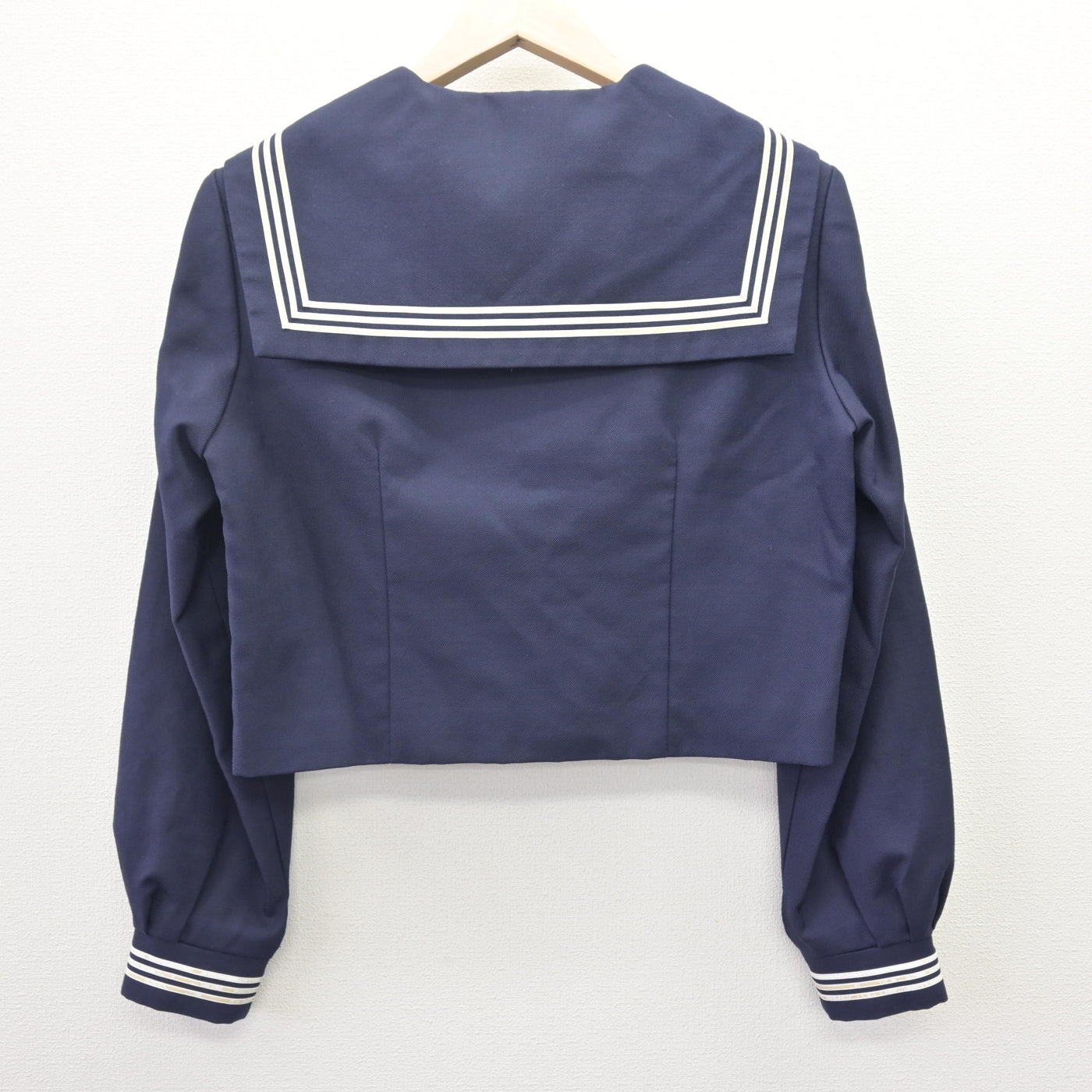 【中古】 学校名不明 女子制服 2点 (セーラー服・ジャンパースカート) sf114029
