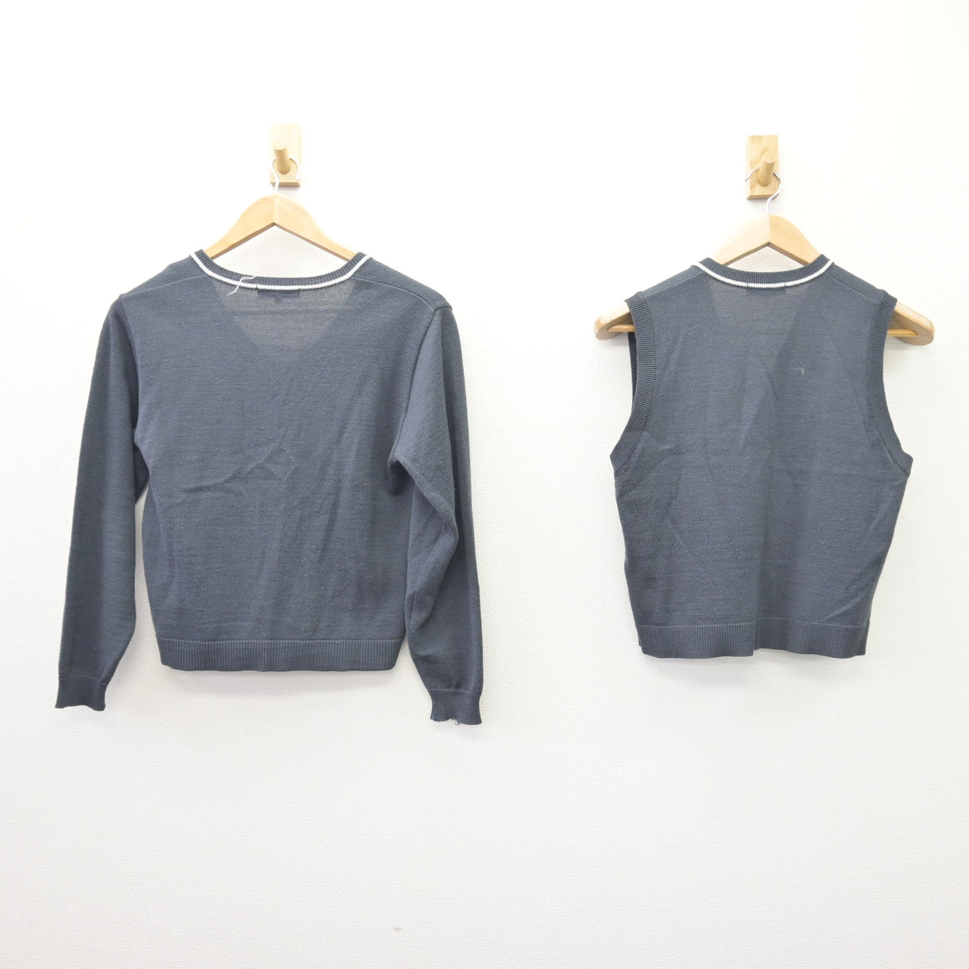 【中古】宮崎県 宮崎南高等学校 女子制服 2点 (ニット・ニットベスト) sf114032