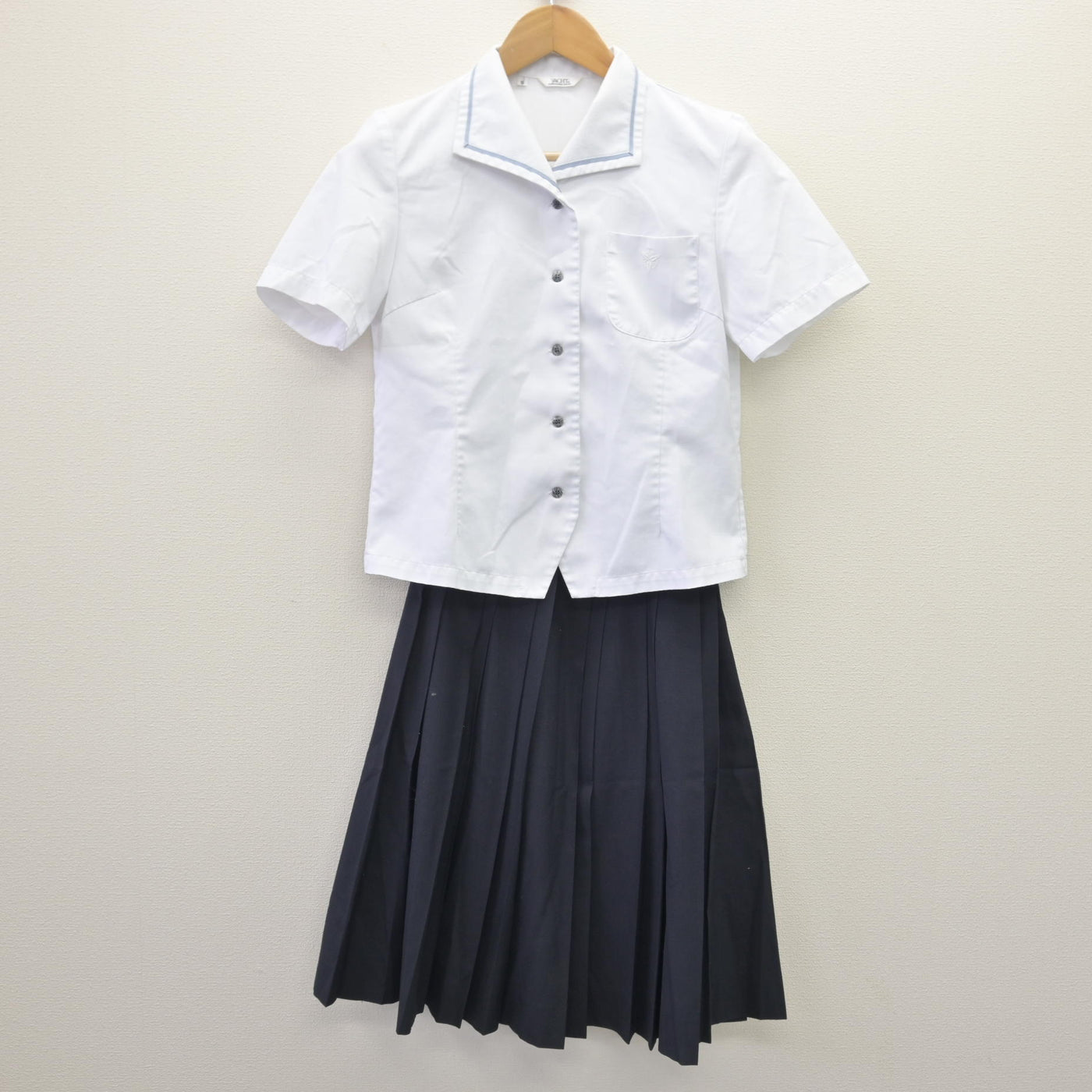 【中古】宮崎県 宮崎南高等学校 女子制服 3点 (シャツ・スカート) sf114033