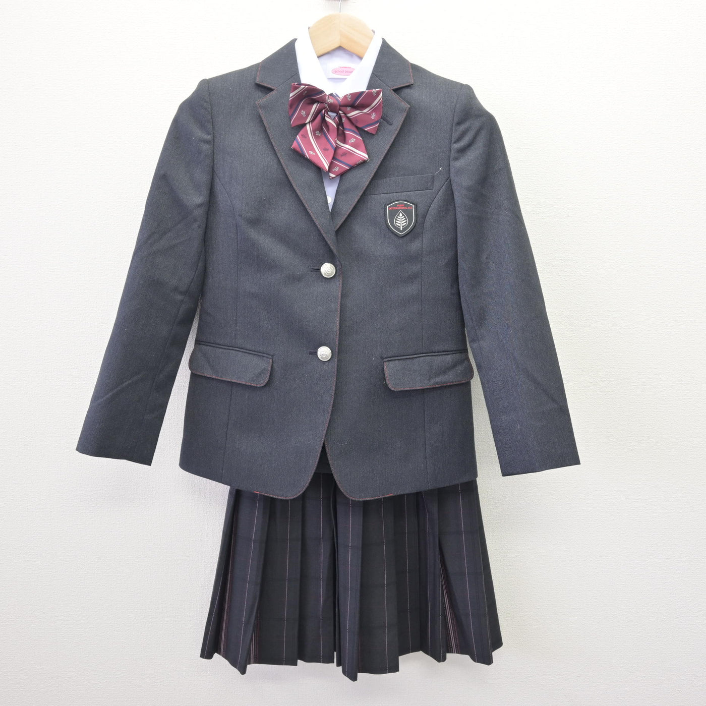 【中古】 勇志国際高等学校 女子制服 5点 (ブレザー・シャツ・スカート) sf114036