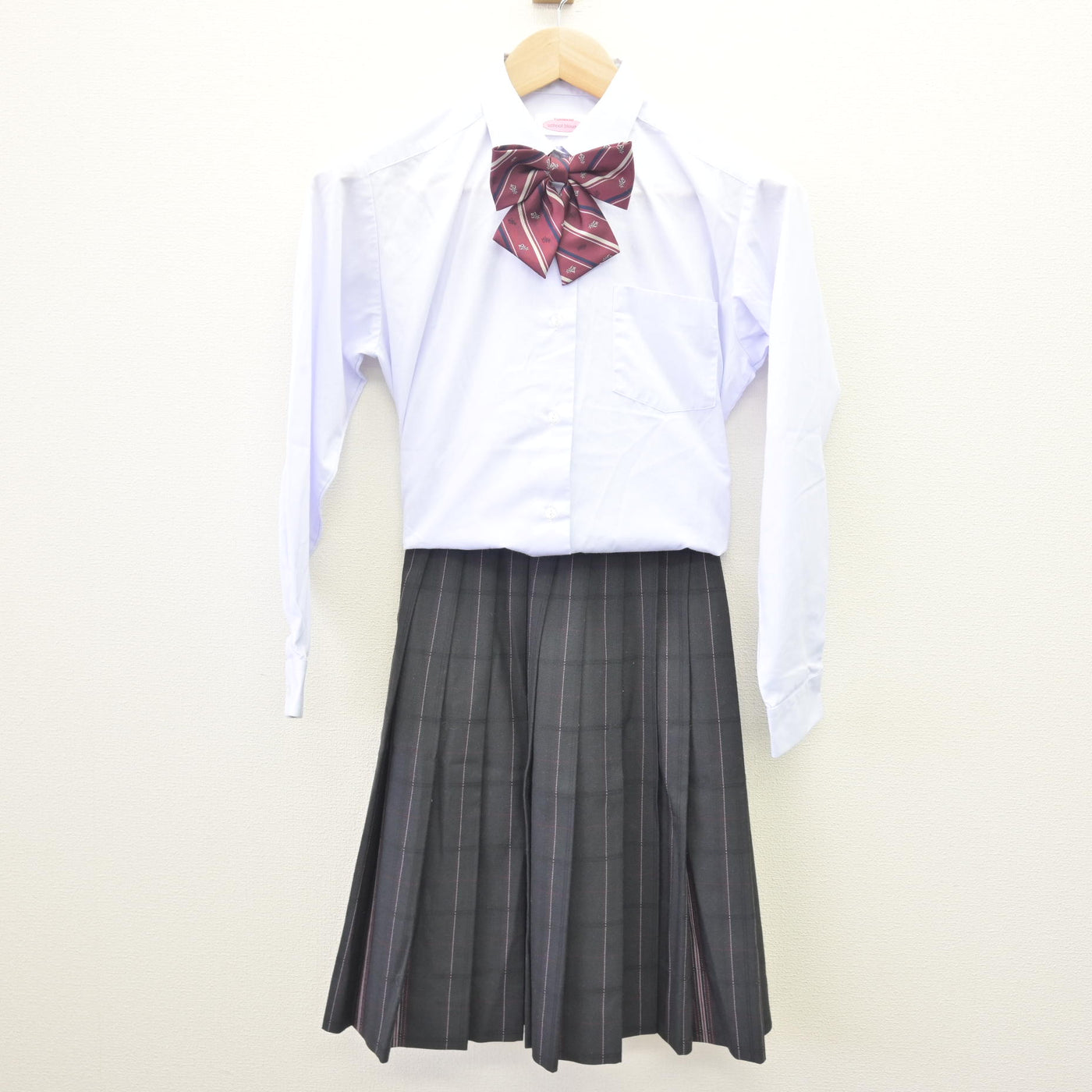 【中古】 勇志国際高等学校 女子制服 5点 (ブレザー・シャツ・スカート) sf114036