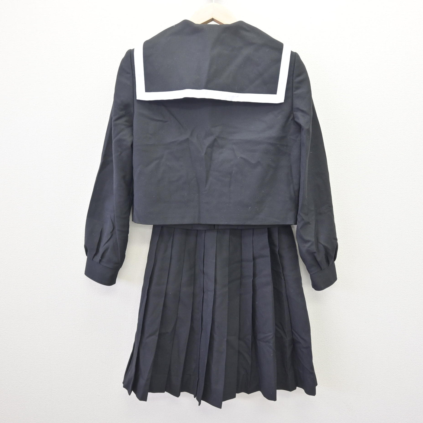 【中古】大分県 臼杵高等学校 女子制服 3点 (セーラー服・スカート) sf114037