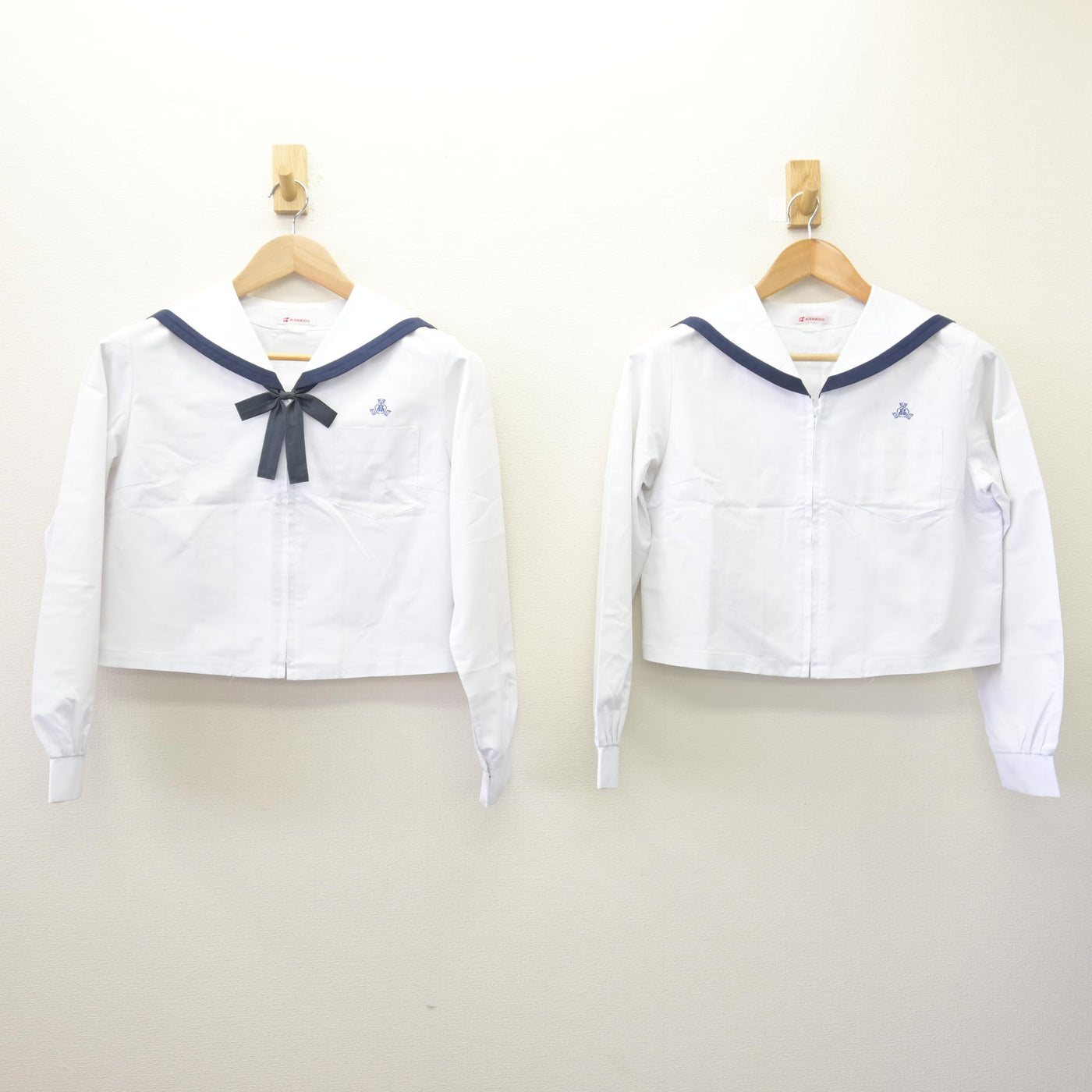 【中古】大分県 臼杵高等学校 女子制服 4点 (セーラー服・スカート) sf114038