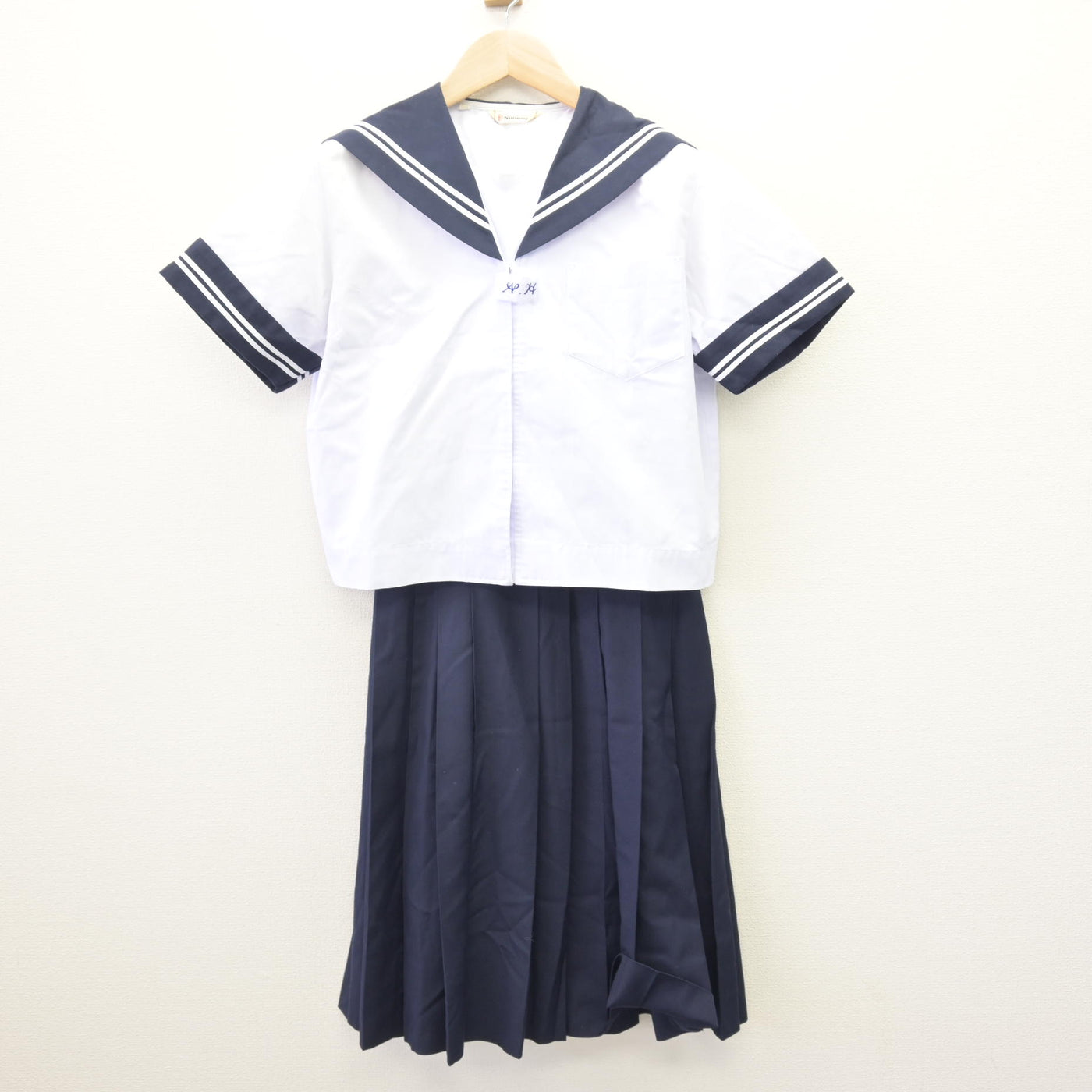 【中古】山梨県 韮崎東中学校 女子制服 2点 (セーラー服・スカート) sf114047
