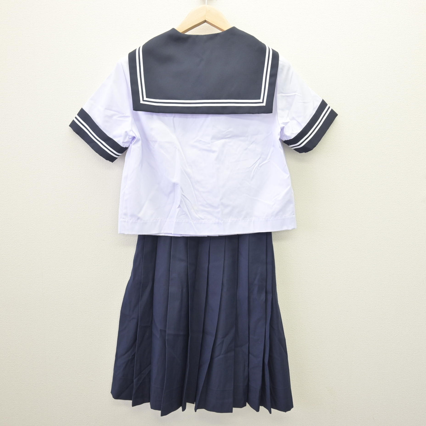 【中古】山梨県 韮崎東中学校 女子制服 2点 (セーラー服・スカート) sf114048