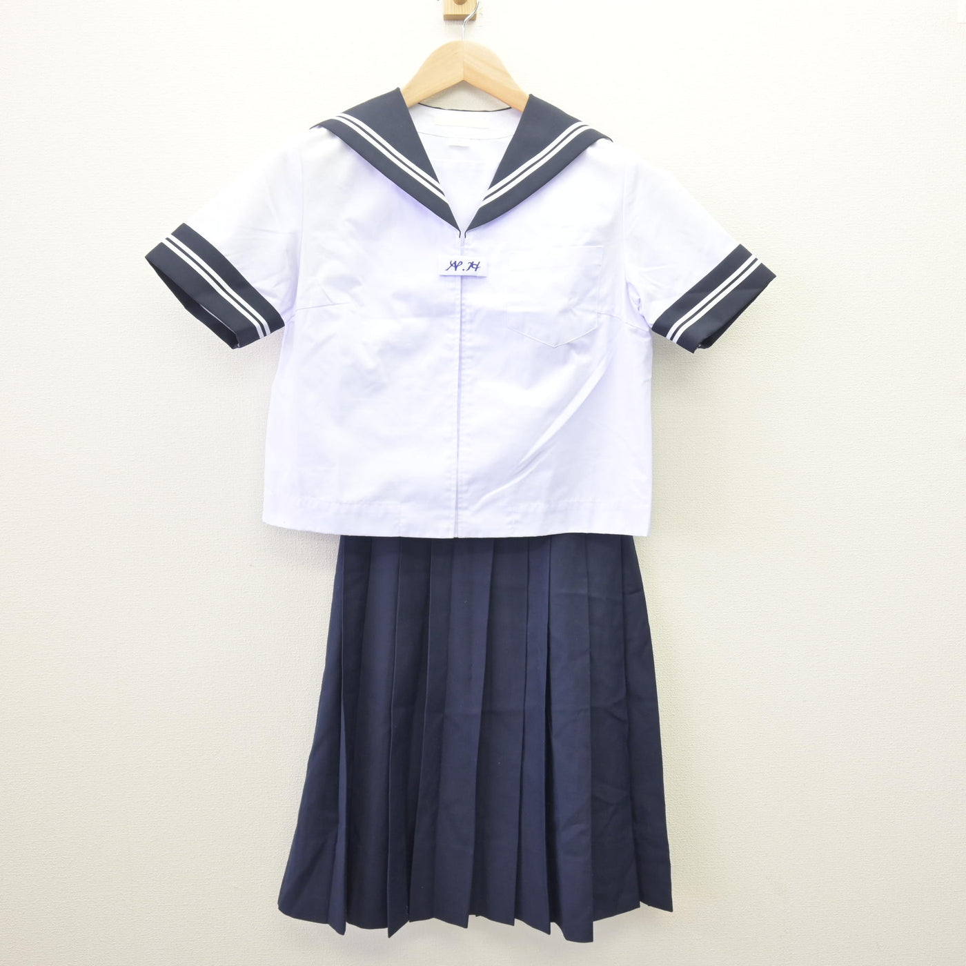 【中古】山梨県 韮崎東中学校 女子制服 2点 (セーラー服・スカート) sf114049