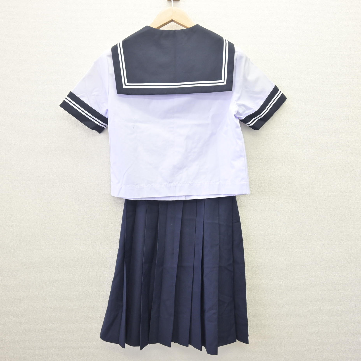 【中古】山梨県 韮崎東中学校 女子制服 2点 (セーラー服・スカート) sf114049