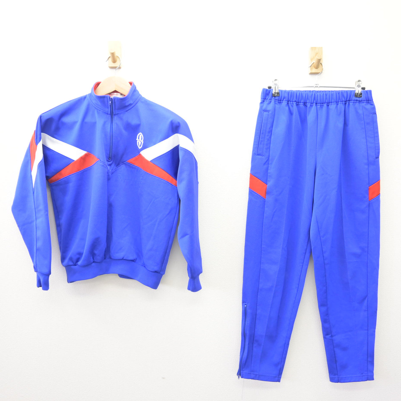 【中古】山梨県 韮崎東中学校 女子制服 2点 (ジャージ 上・ジャージ 下) sf114055