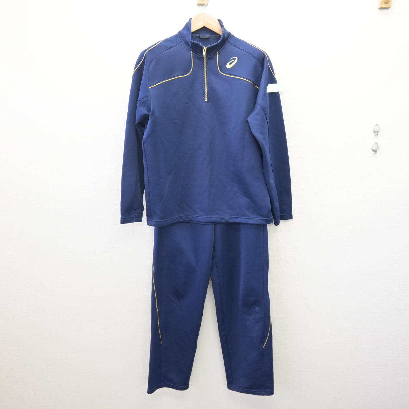 【中古】山梨県 山梨学院高等学校 女子制服 2点 (ジャージ 上・ジャージ 下) sf114058