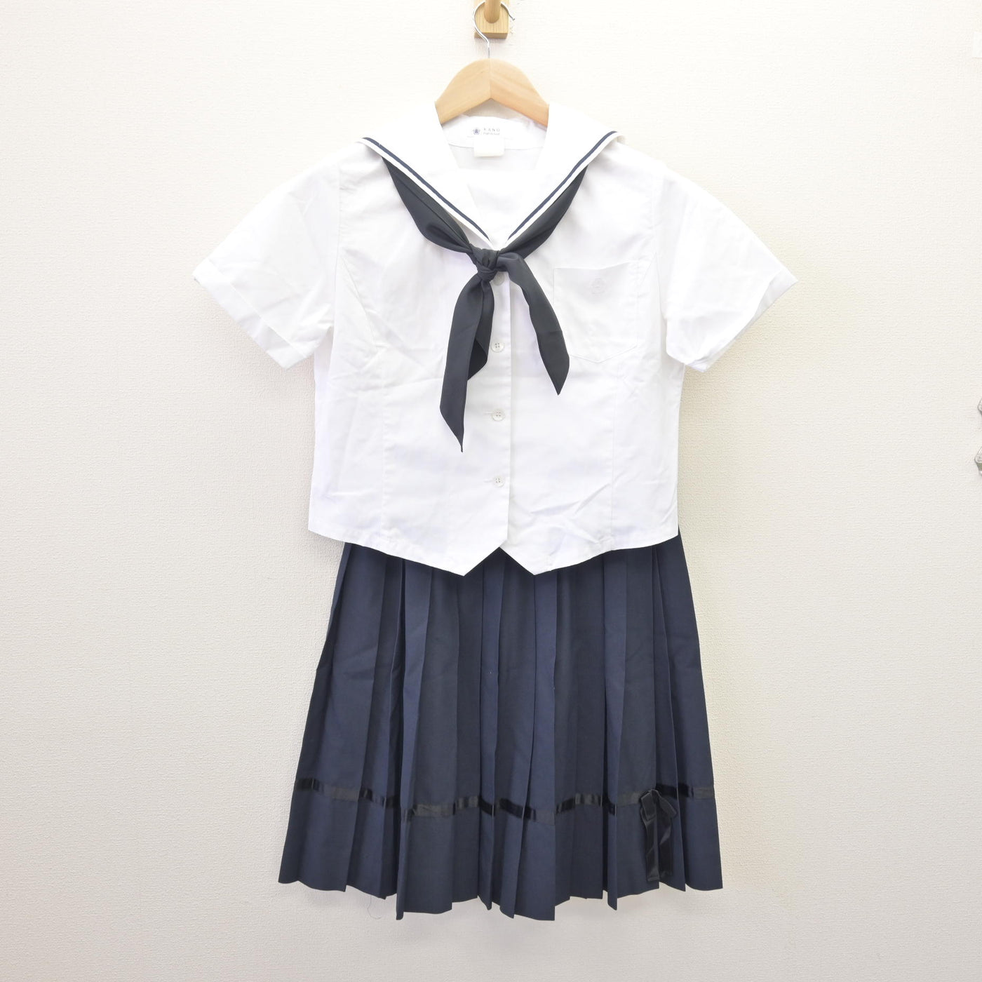 【中古】岐阜県 加納高等学校 女子制服 3点 (ブラウス・スカート) sf114070