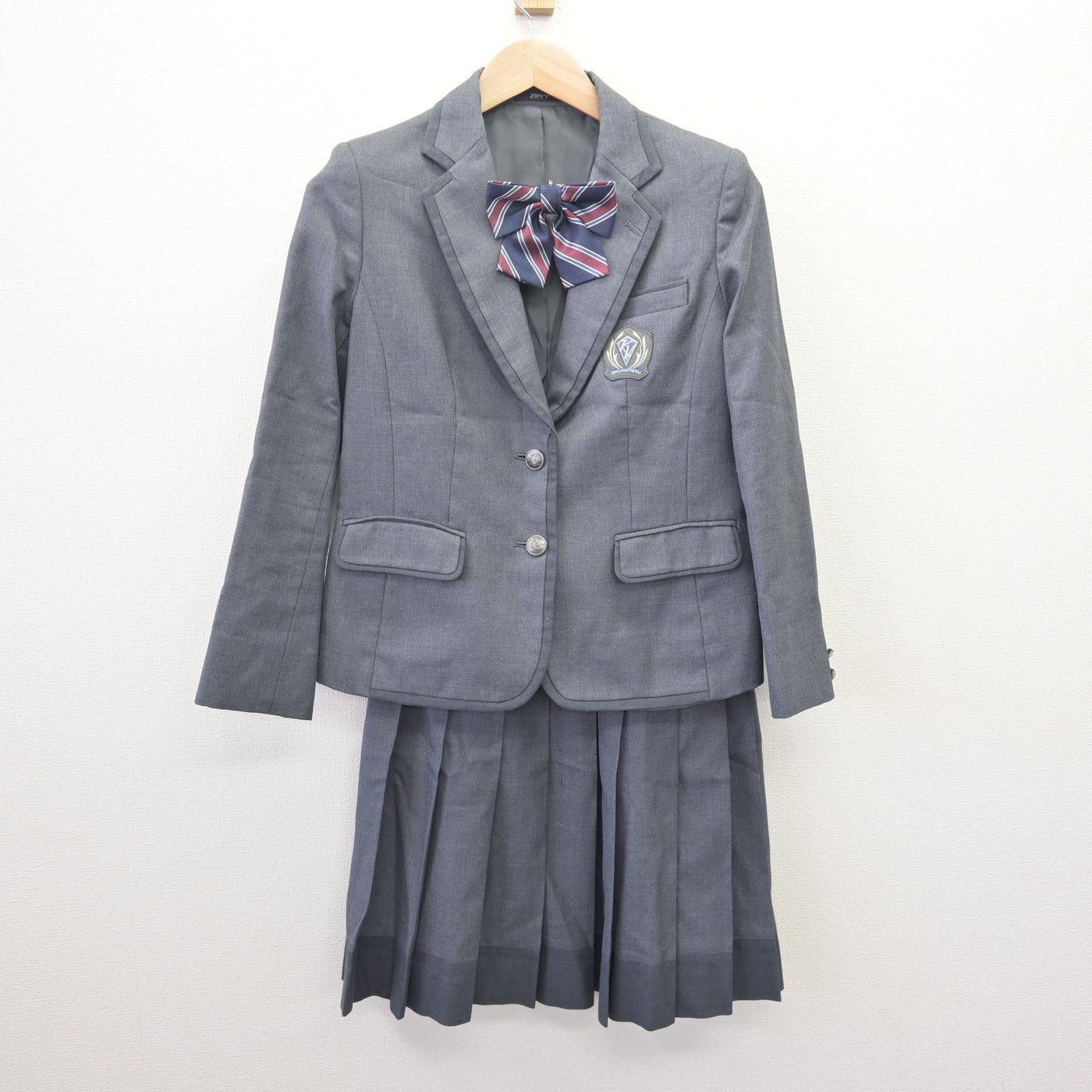 【中古】千葉県 光英VERITAS中学校・高等学校 女子制服 5点 (ブレザー・ニット・スカート) sf114072