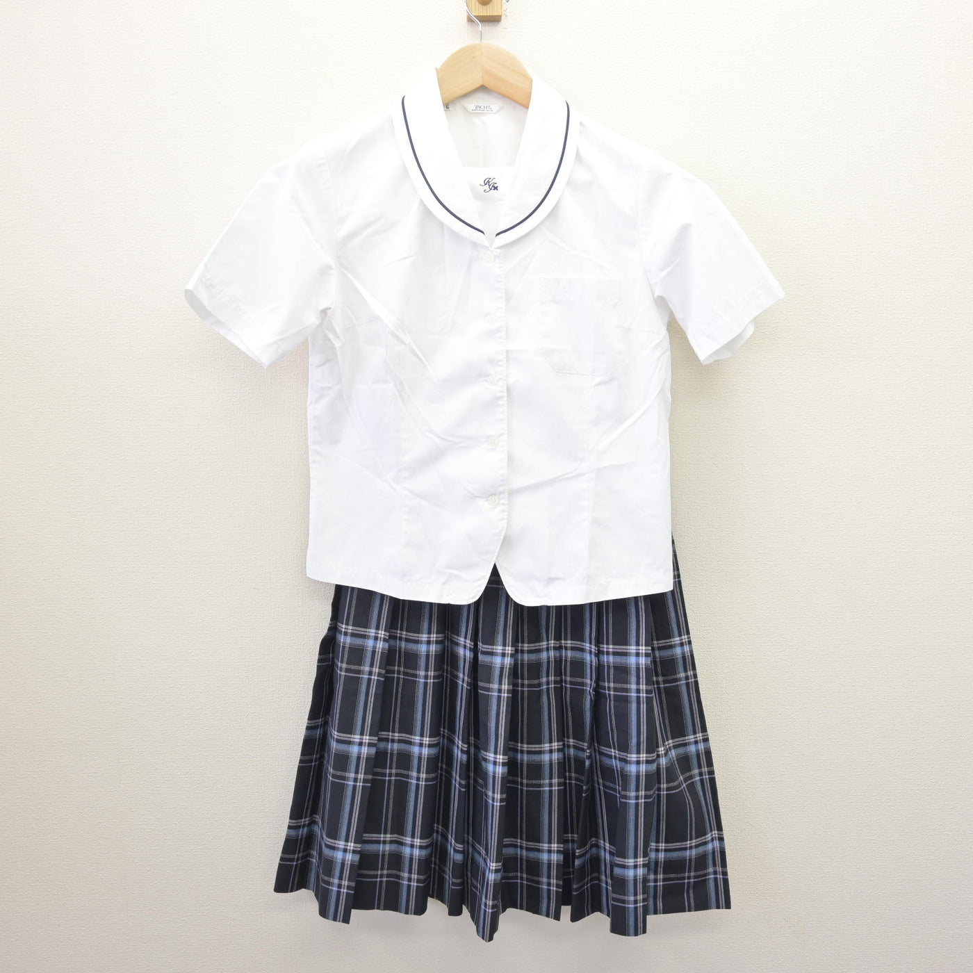 【中古】鹿児島県 鹿屋女子高等学校 女子制服 3点 (ブラウス・スカート) sf114087
