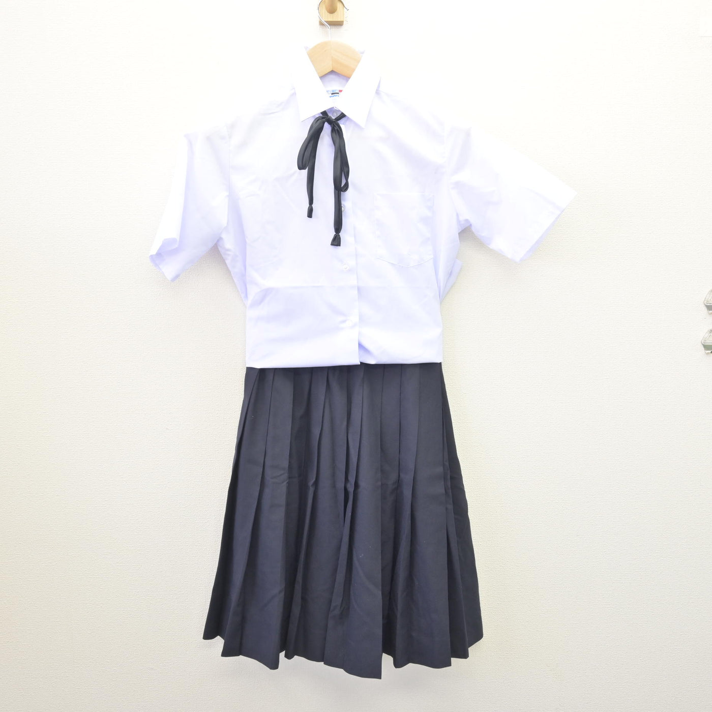 【中古】埼玉県 上尾高等学校 女子制服 2点 (シャツ) sf114092