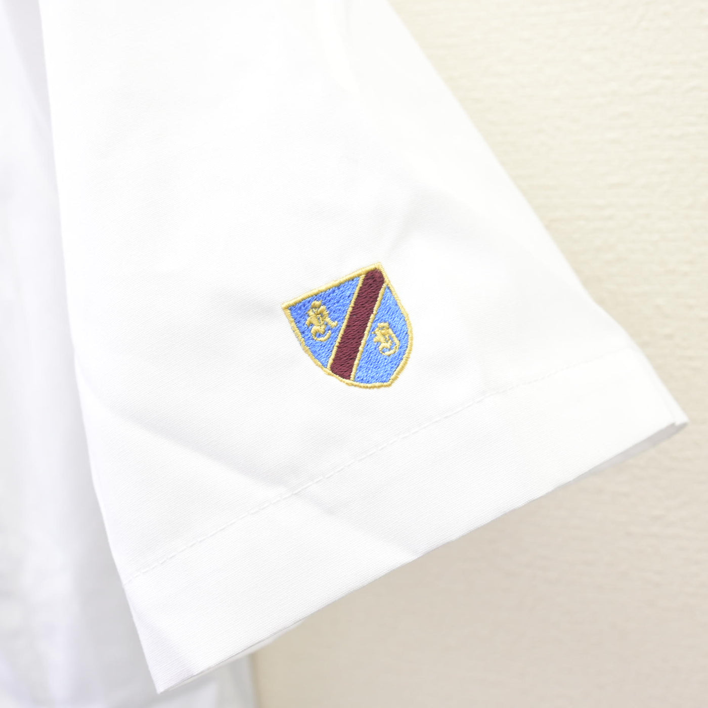 【中古】東京都 國學院高等学校 女子制服 3点 (シャツ・スカート) sf114102
