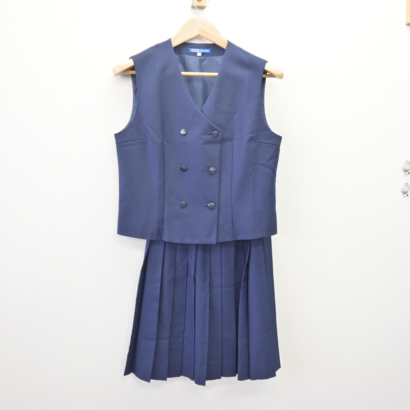 【中古】佐賀県 諸富中学校 女子制服 4点 (ブレザー・ベスト・スカート) sf114113