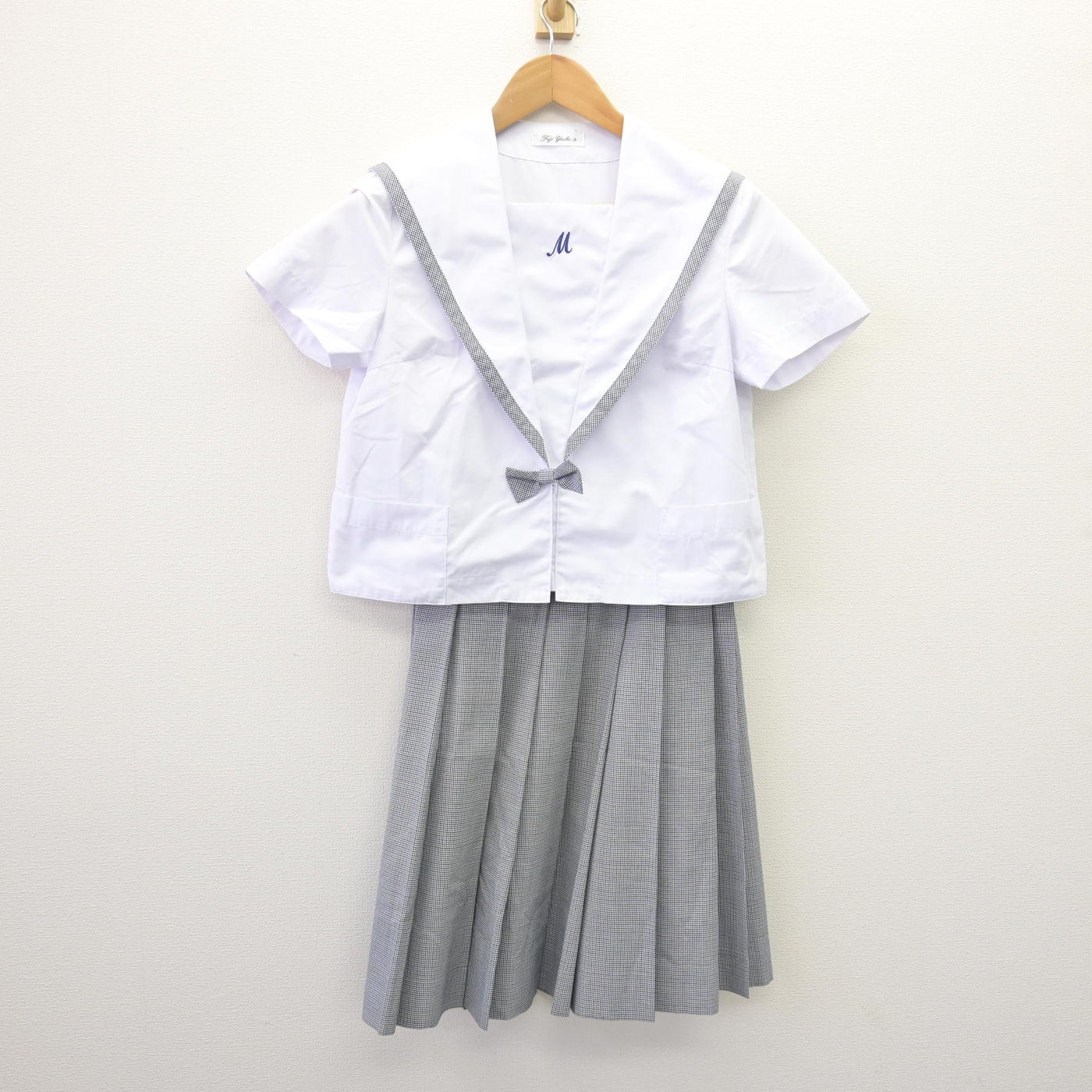 【中古】佐賀県 諸富中学校 女子制服 3点 (セーラー服・スカート) sf114114