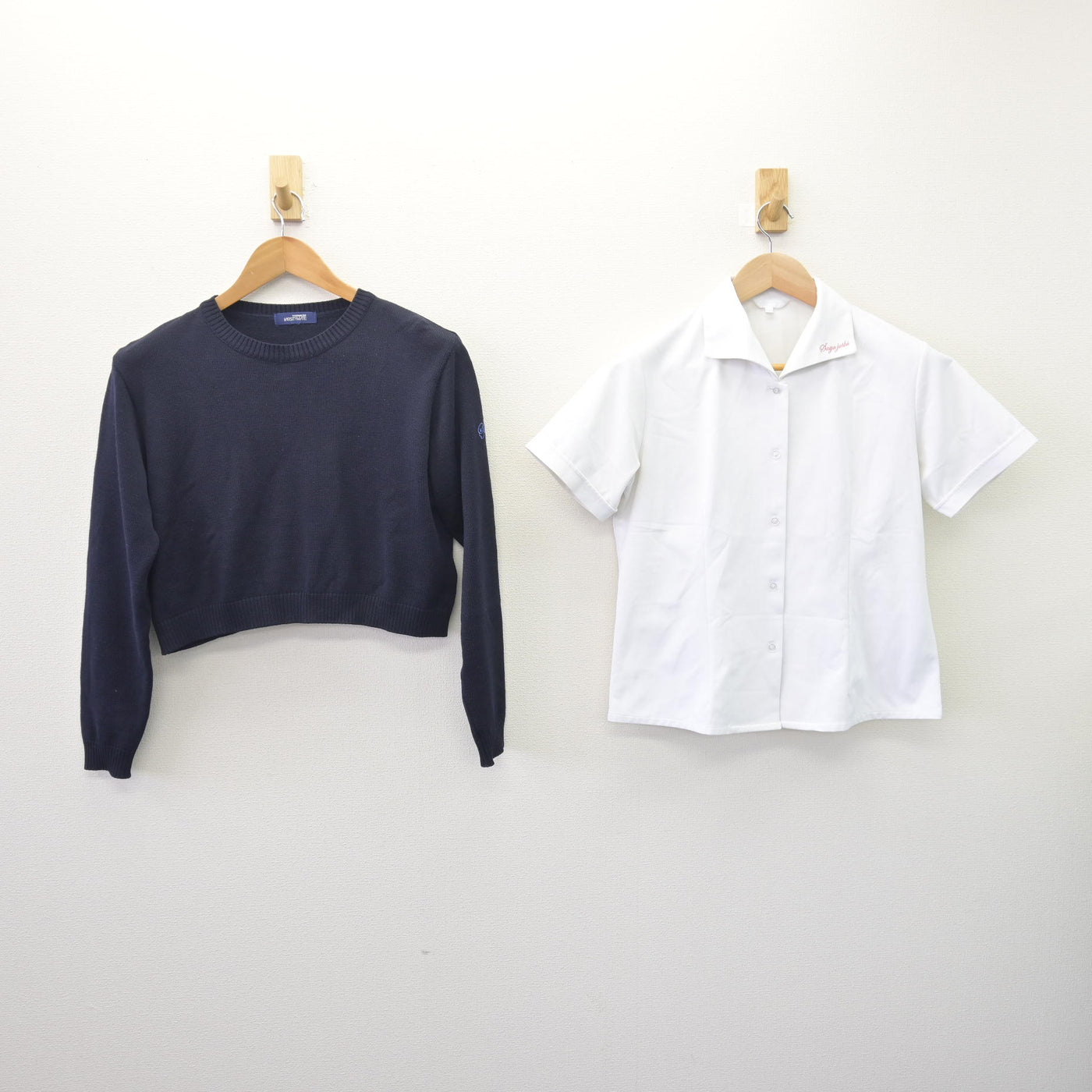 【中古】佐賀県 佐賀女子短期大学付属佐賀女子高等学校 女子制服 2点 (ニット・シャツ) sf114118