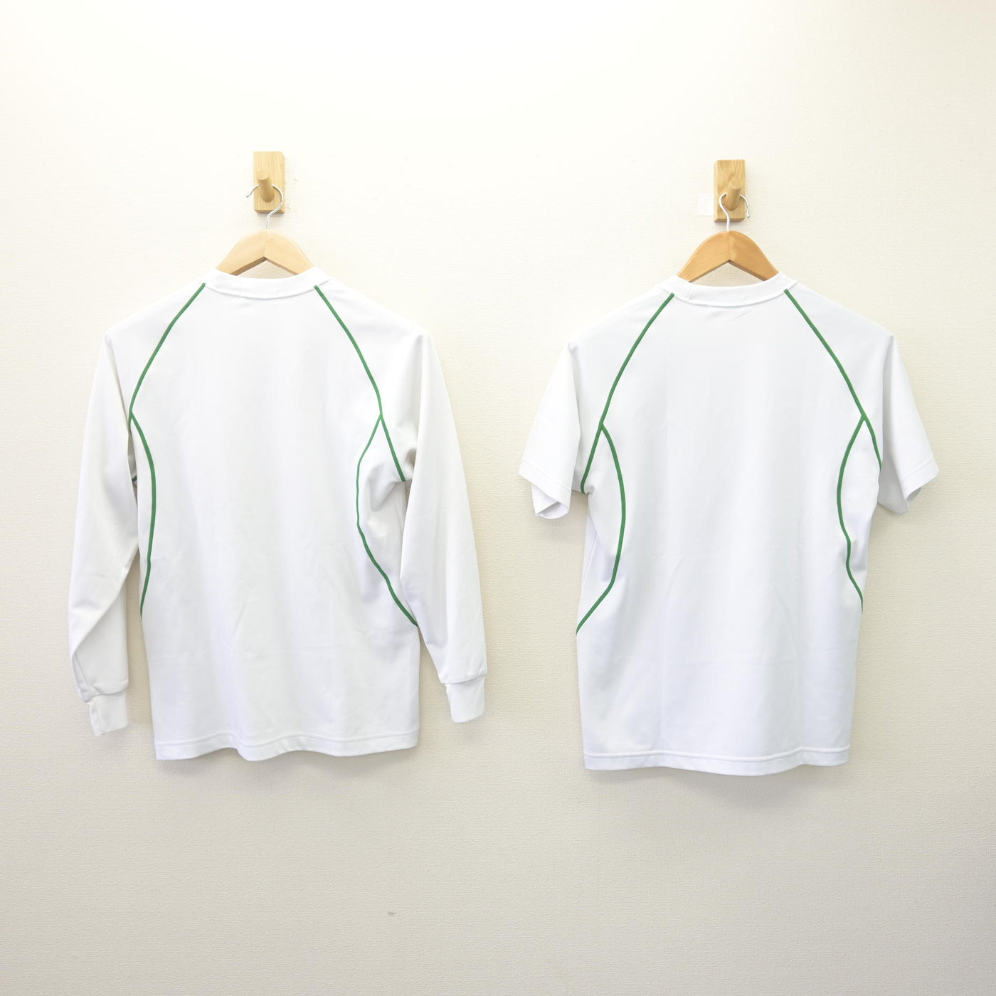 【中古】佐賀県 佐賀女子短期大学付属佐賀女子高等学校 女子制服 3点 (体操服 上・体操服 下) sf114119