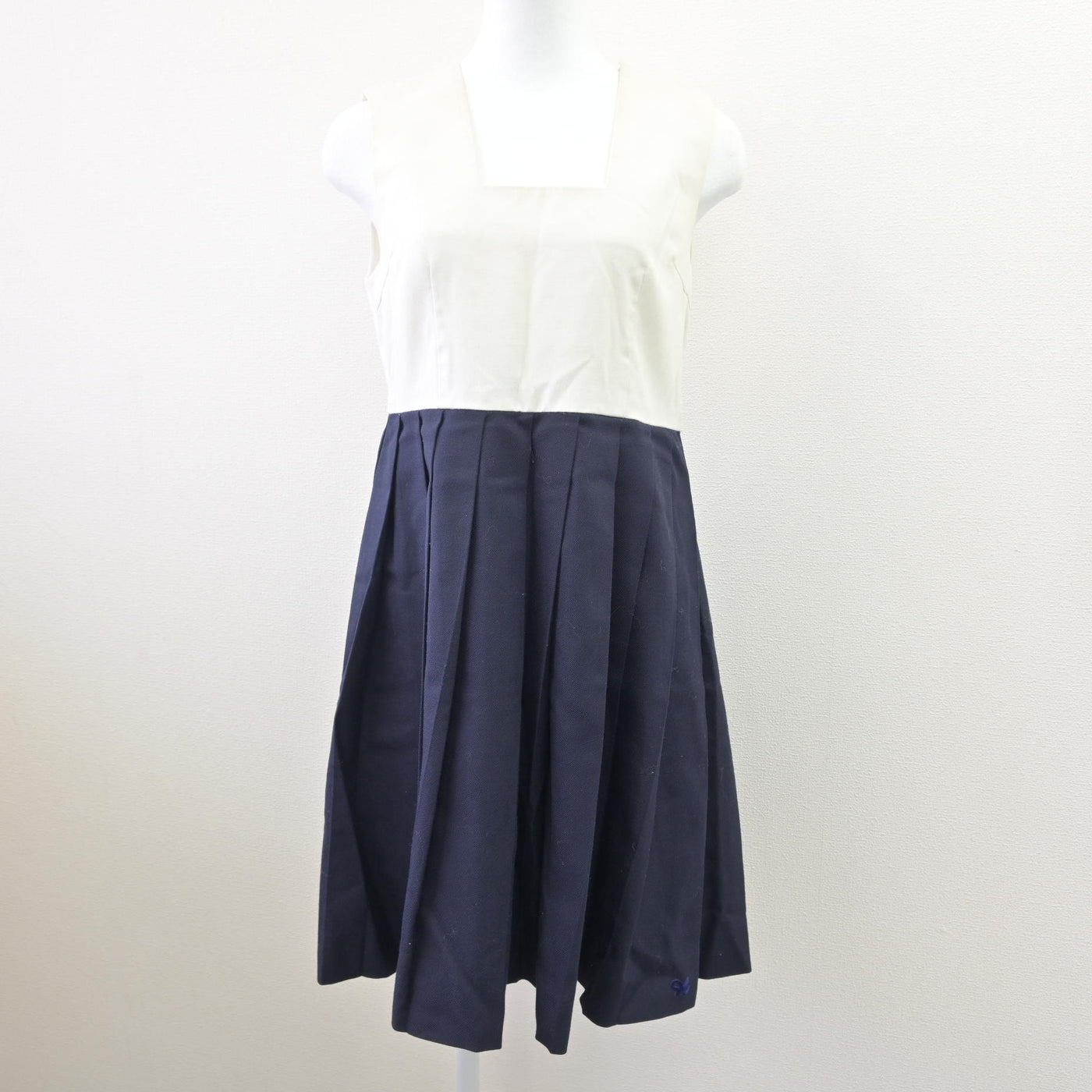 【中古】福岡県 博多女子高等学校 女子制服 4点 (ニット・セーラー服・ジャンパースカート) sf114124