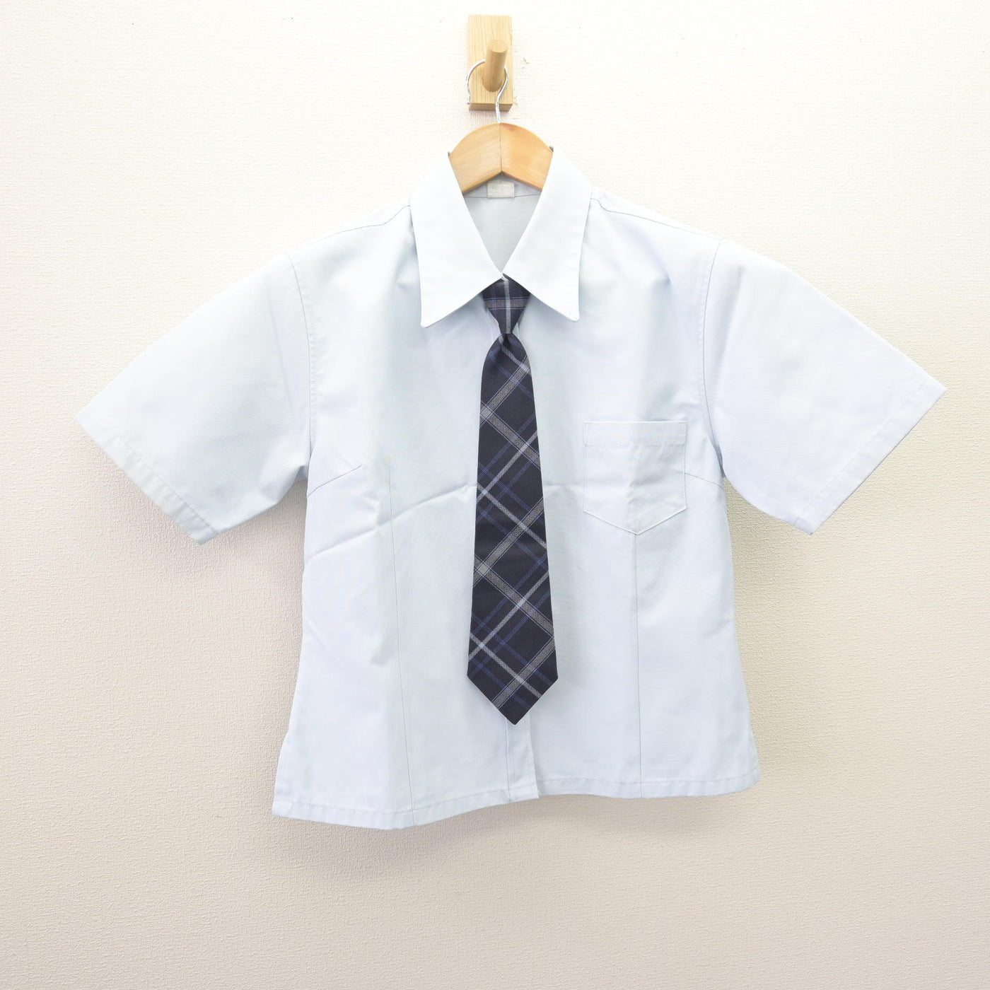 【中古】長崎県 聖和女子学院高等学校 女子制服 3点 (シャツ・スカート) sf114125