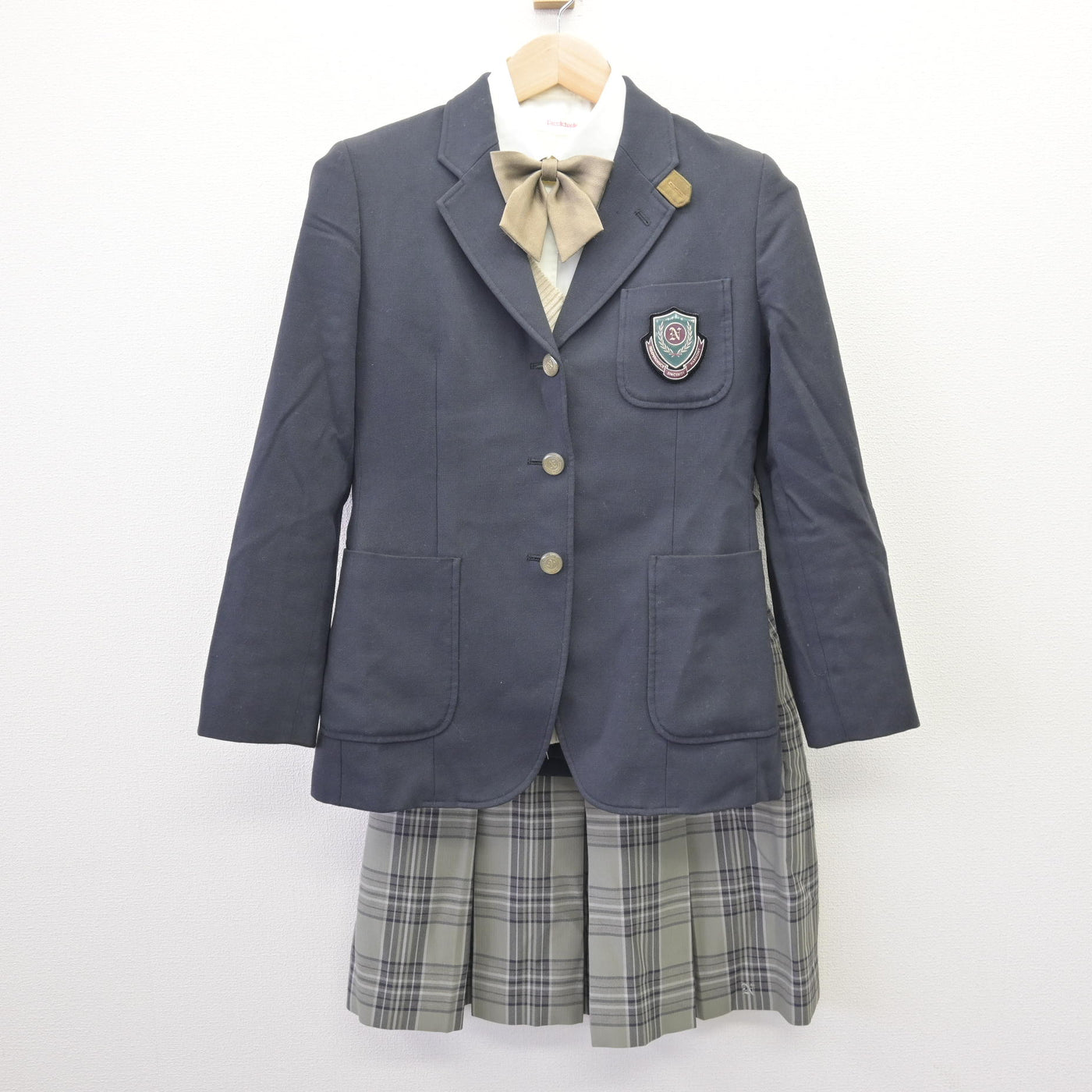 【中古】茨城県 土浦日本大学高等学校 女子制服 5点 (ブレザー・ニット・シャツ・スカート) sf114135