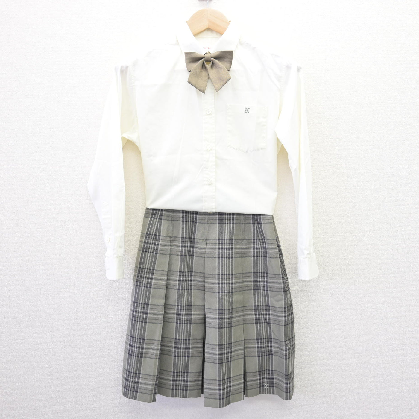【中古】茨城県 土浦日本大学高等学校 女子制服 5点 (ブレザー・ニット・シャツ・スカート) sf114135
