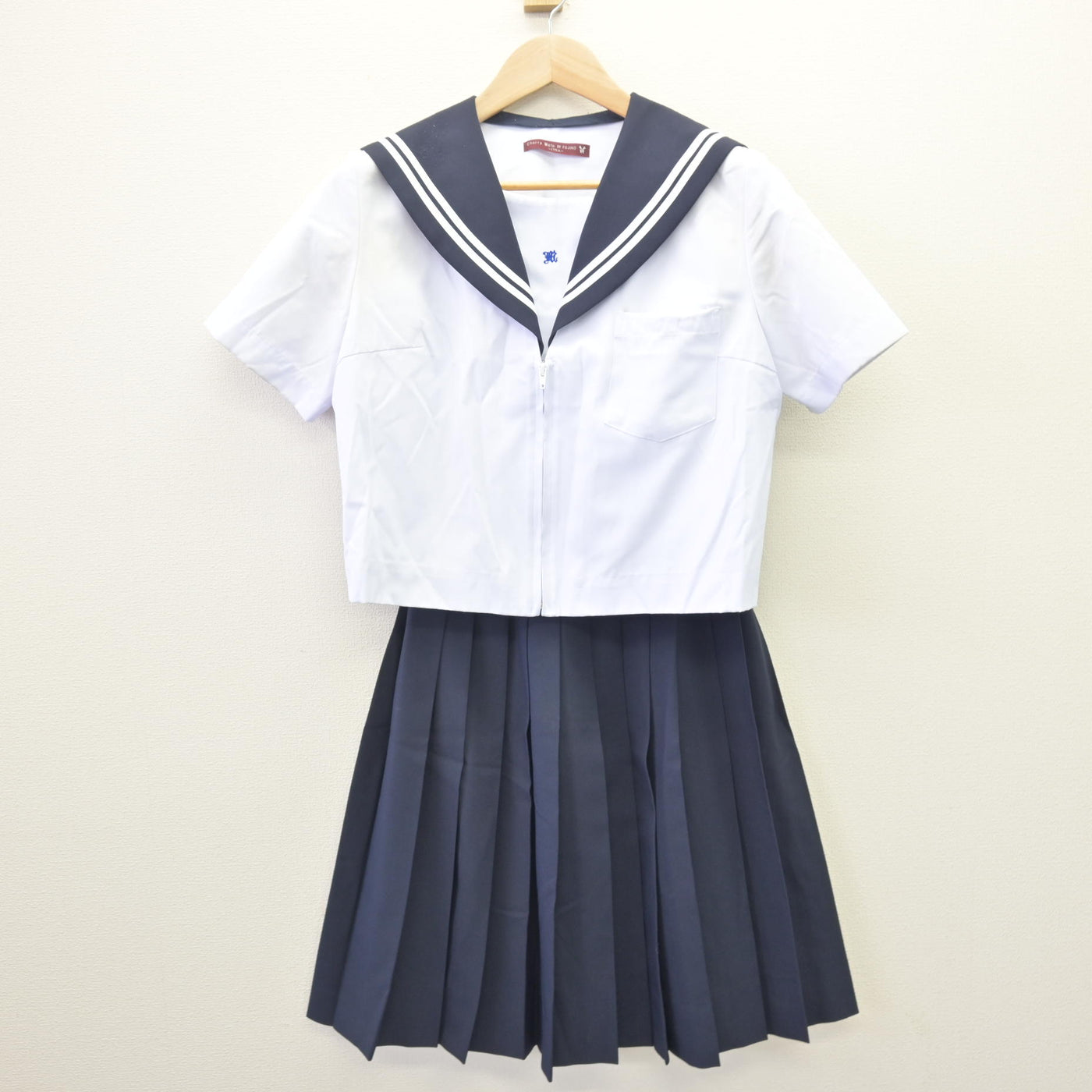 【中古】愛知県 御田中学校 女子制服 2点 (セーラー服・スカート) sf114137