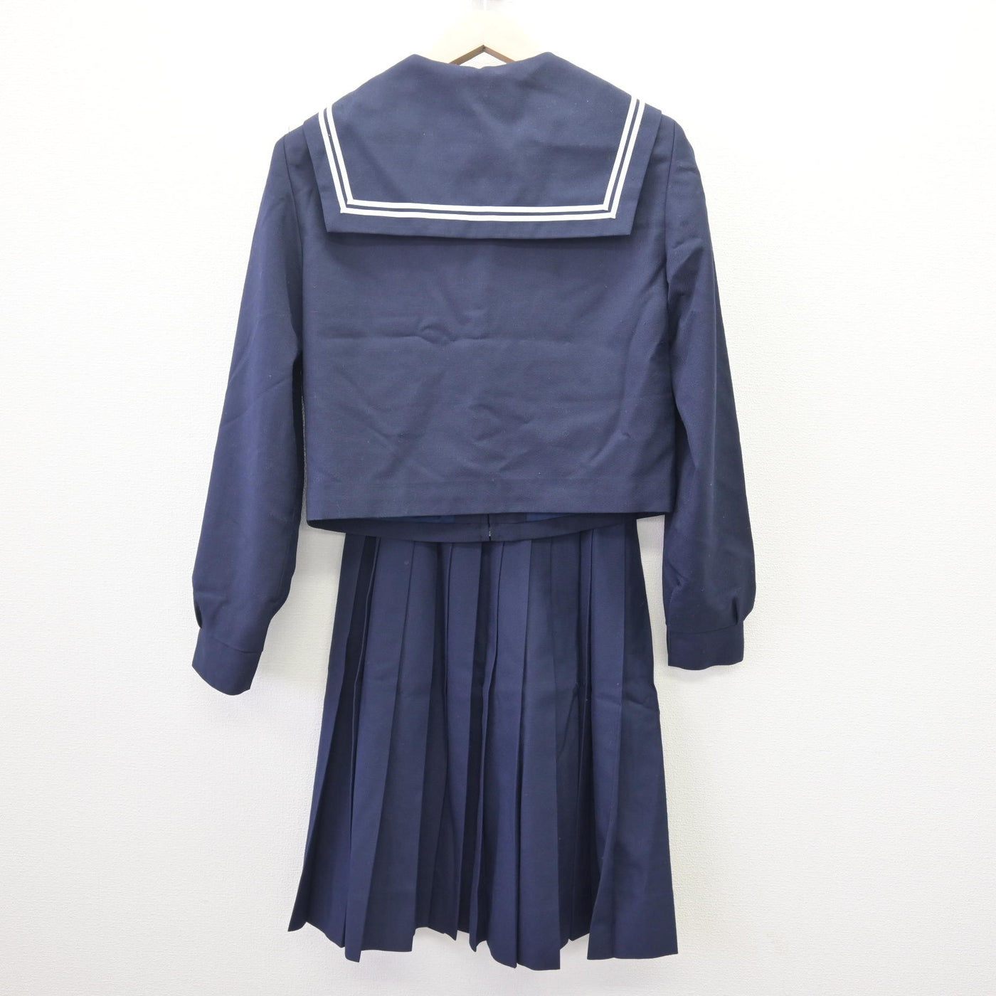 【中古】愛知県 御田中学校 女子制服 3点 (セーラー服・スカート) sf114138