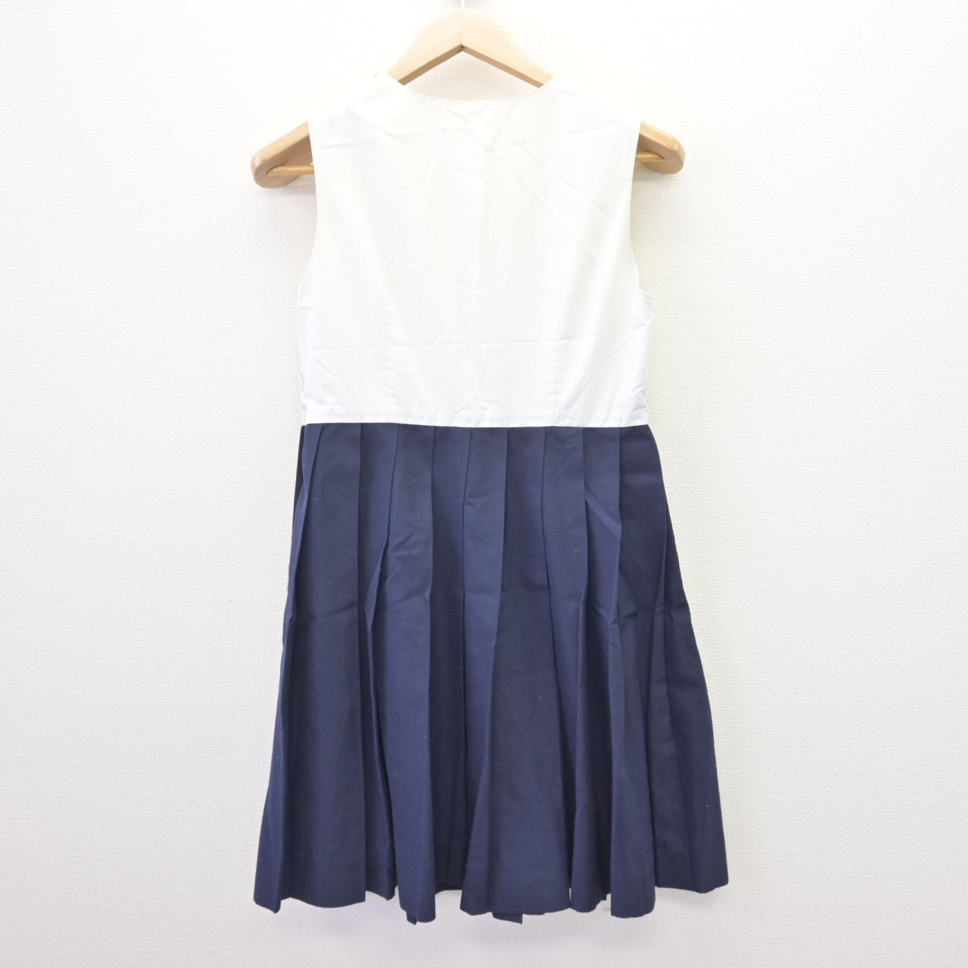 【中古】福岡県 博多女子高等学校 女子制服 3点 (セーラー服・ジャンパースカート) sf114139