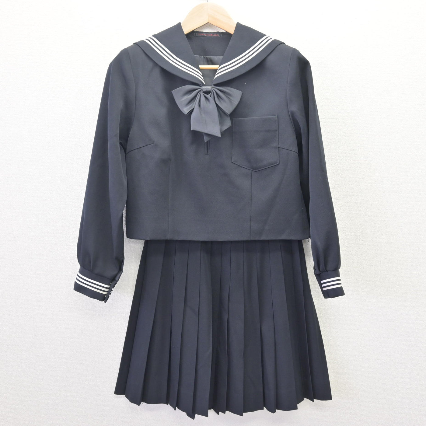 【中古】茨城県 下妻第二高等学校 女子制服 3点 (セーラー服・スカート) sf114143
