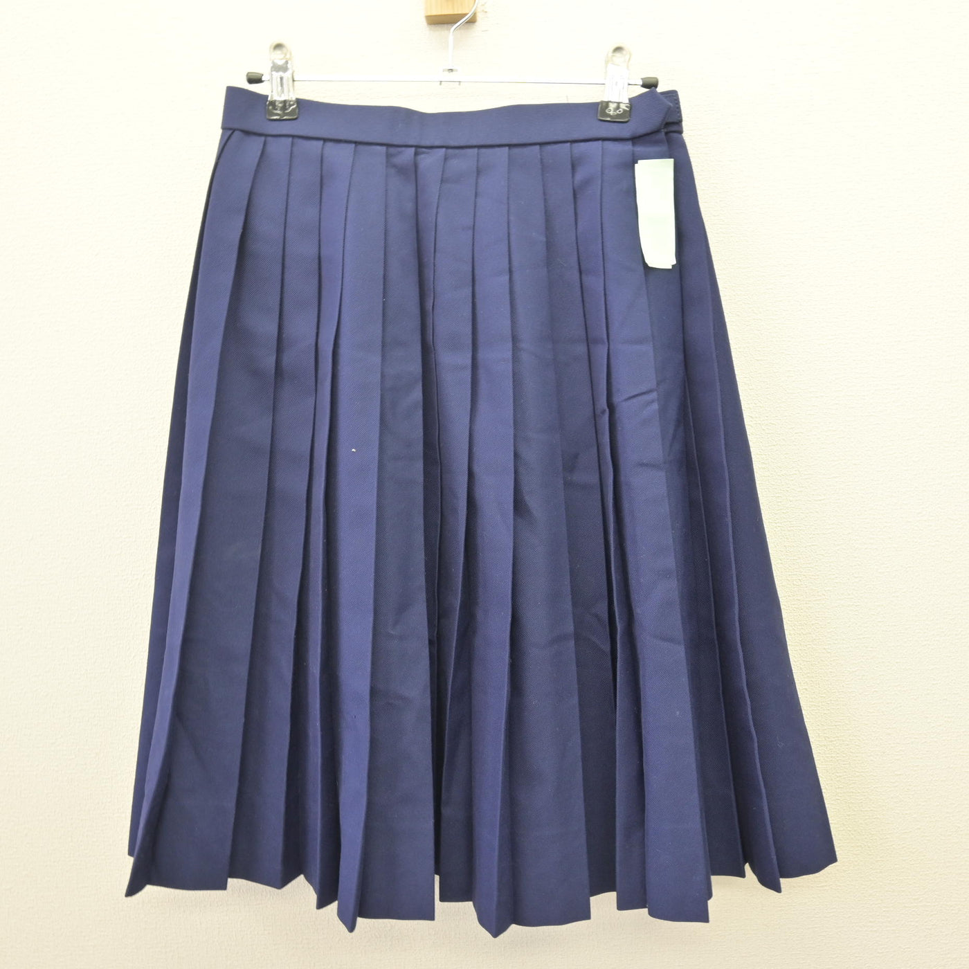 【中古】沖縄県 仲西中学校 女子制服 2点 (セーラー服・スカート) sf114151