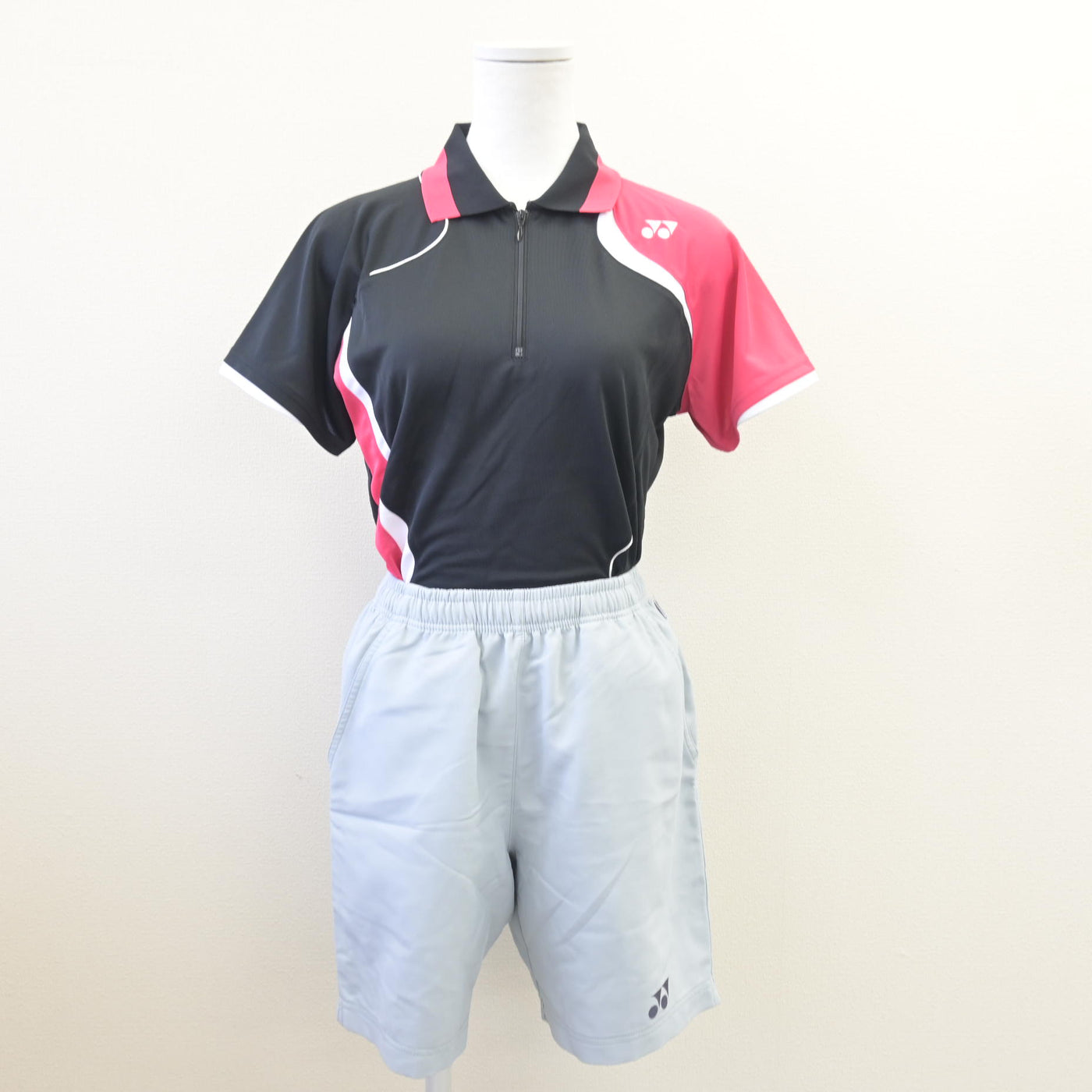 【中古】鳥取県 米子工業高等専門学校/バドミントン部ユニフォーム 女子制服 2点 (部活ユニフォーム 上・部活ユニフォーム 下) sf114157