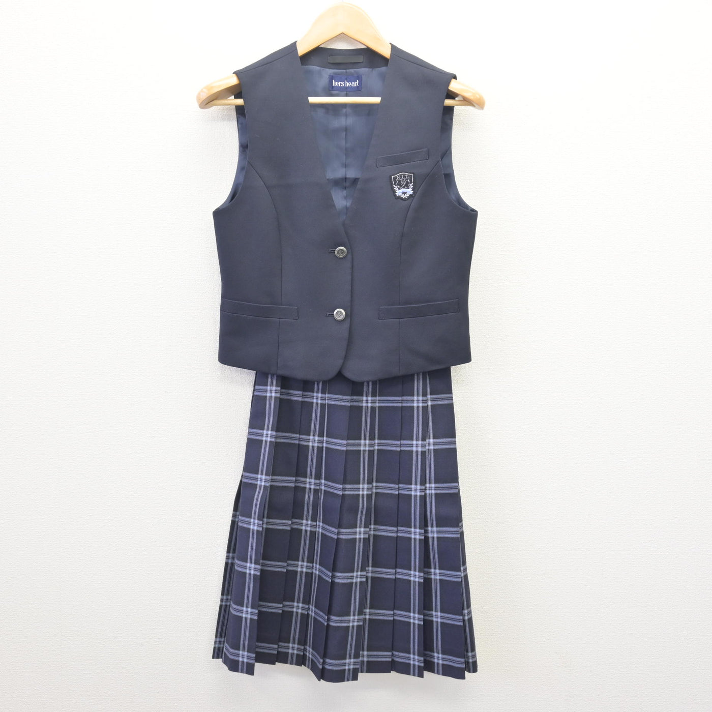 【中古】鳥取県 米子工業高等専門学校 女子制服 4点 (ブレザー・ベスト・スカート) sf114158
