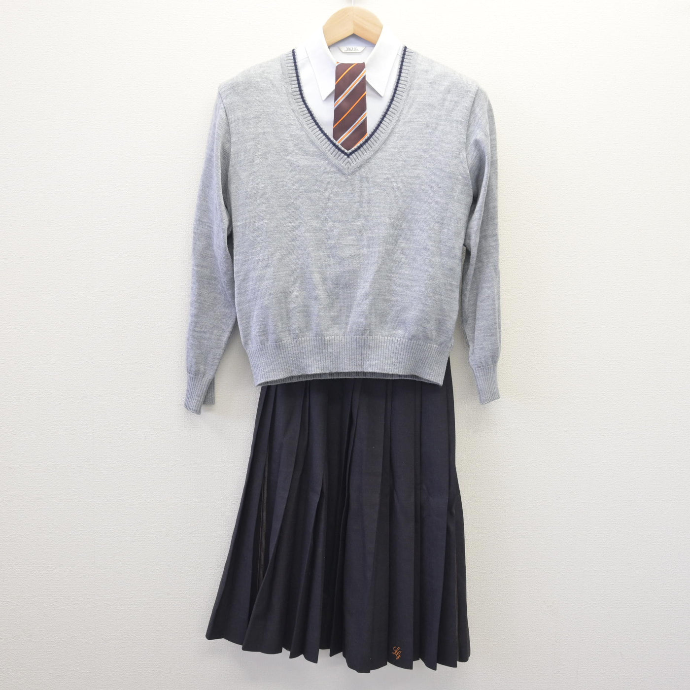 【中古】広島県 崇徳高等学校 女子制服 5点 (ブレザー・ニット・シャツ・スカート) sf114163