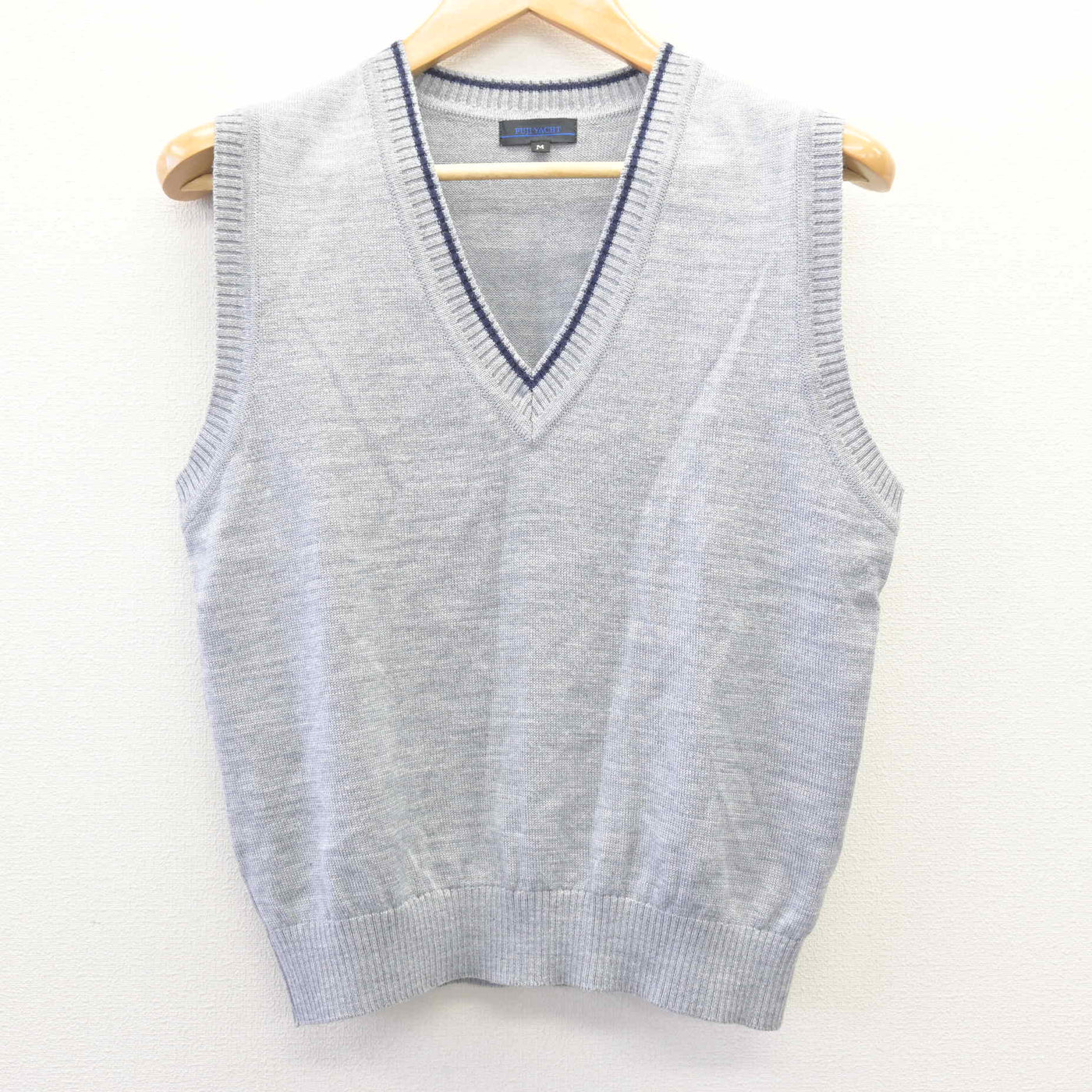 【中古】広島県 崇徳高等学校 女子制服 4点 (ニットベスト・シャツ・スカート) sf114164