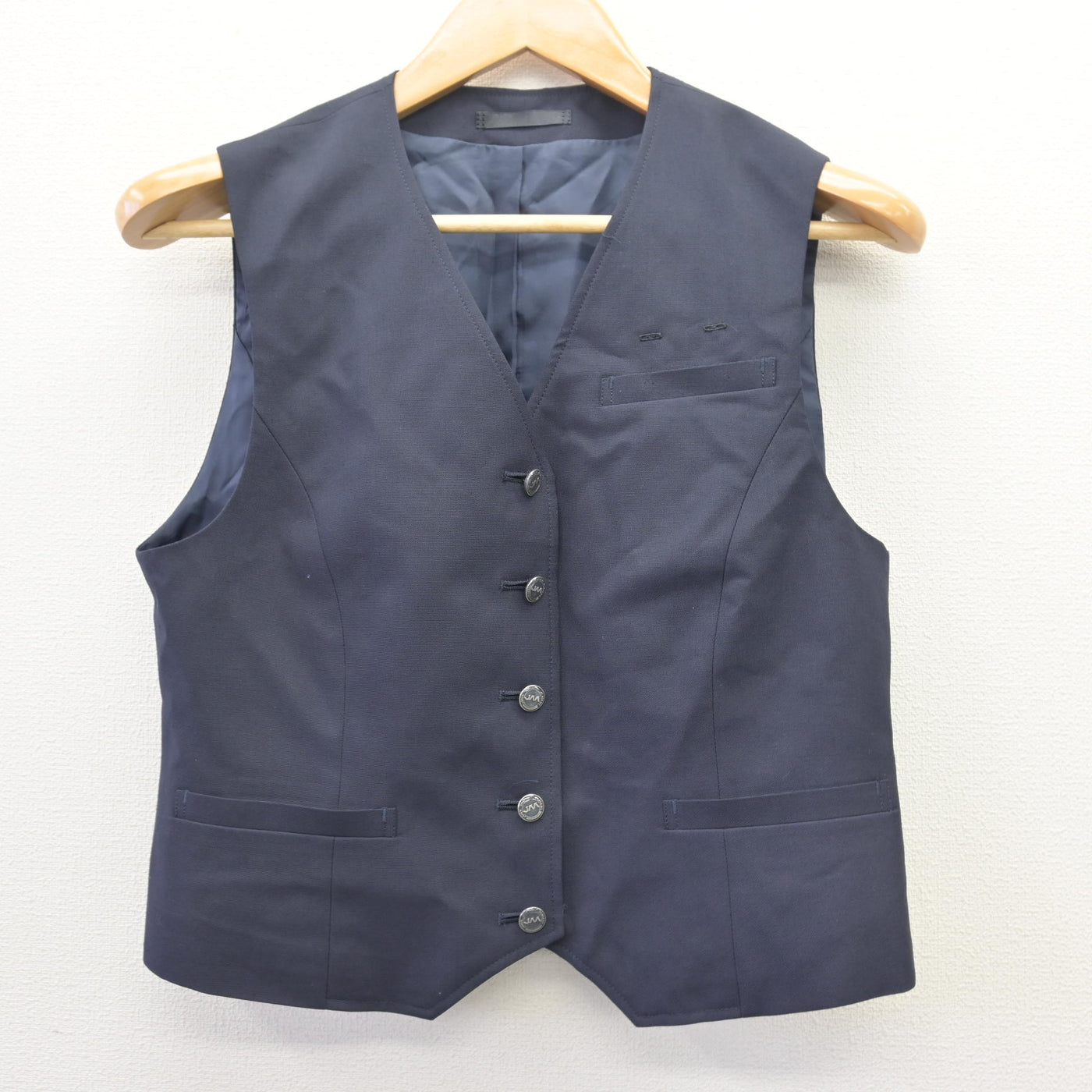【中古】山梨県 日本航空高等学校 女子制服 3点 (ベスト・シャツ) sf114170