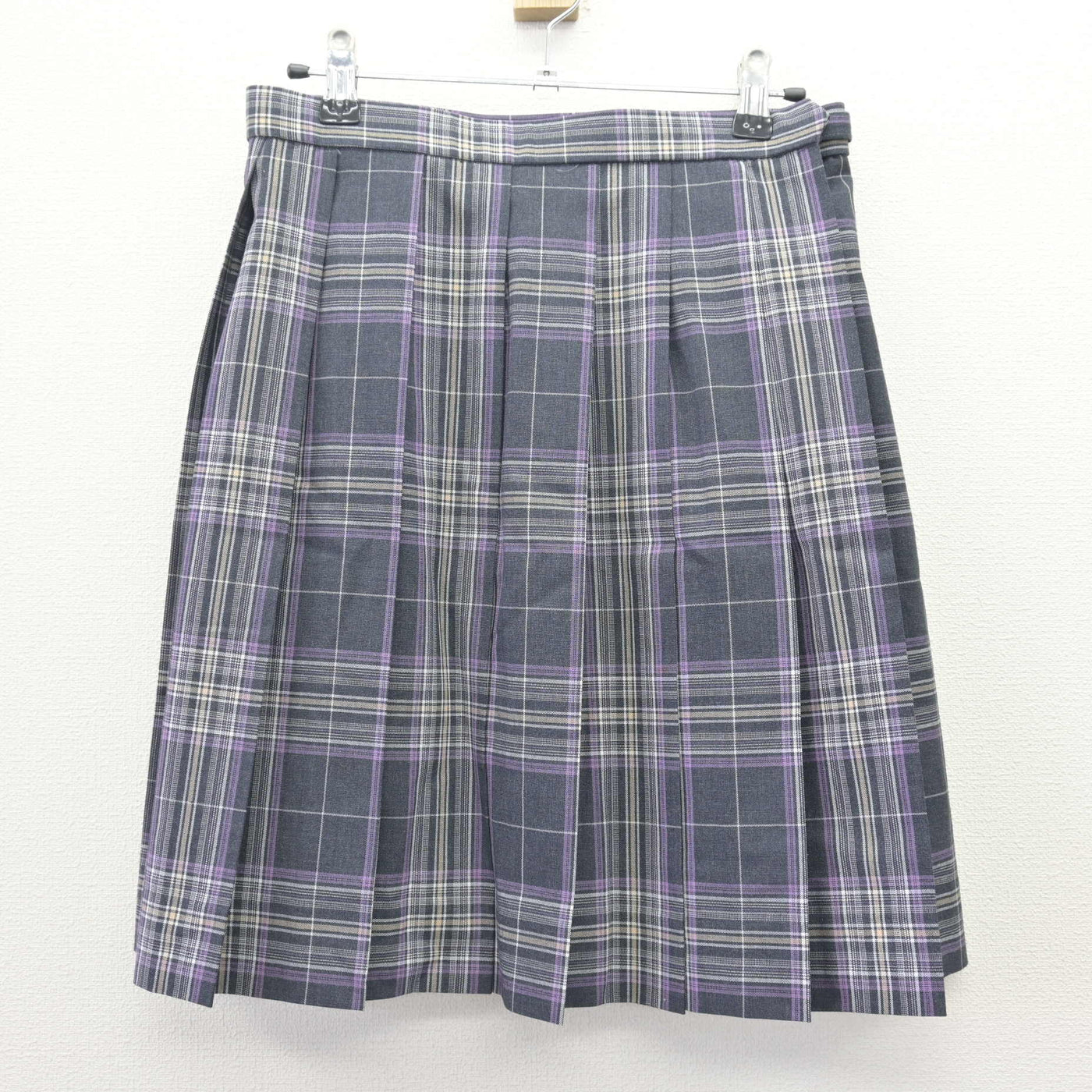 【中古】東京都 六本木高等学校 女子制服 3点 (シャツ・スカート) sf114181