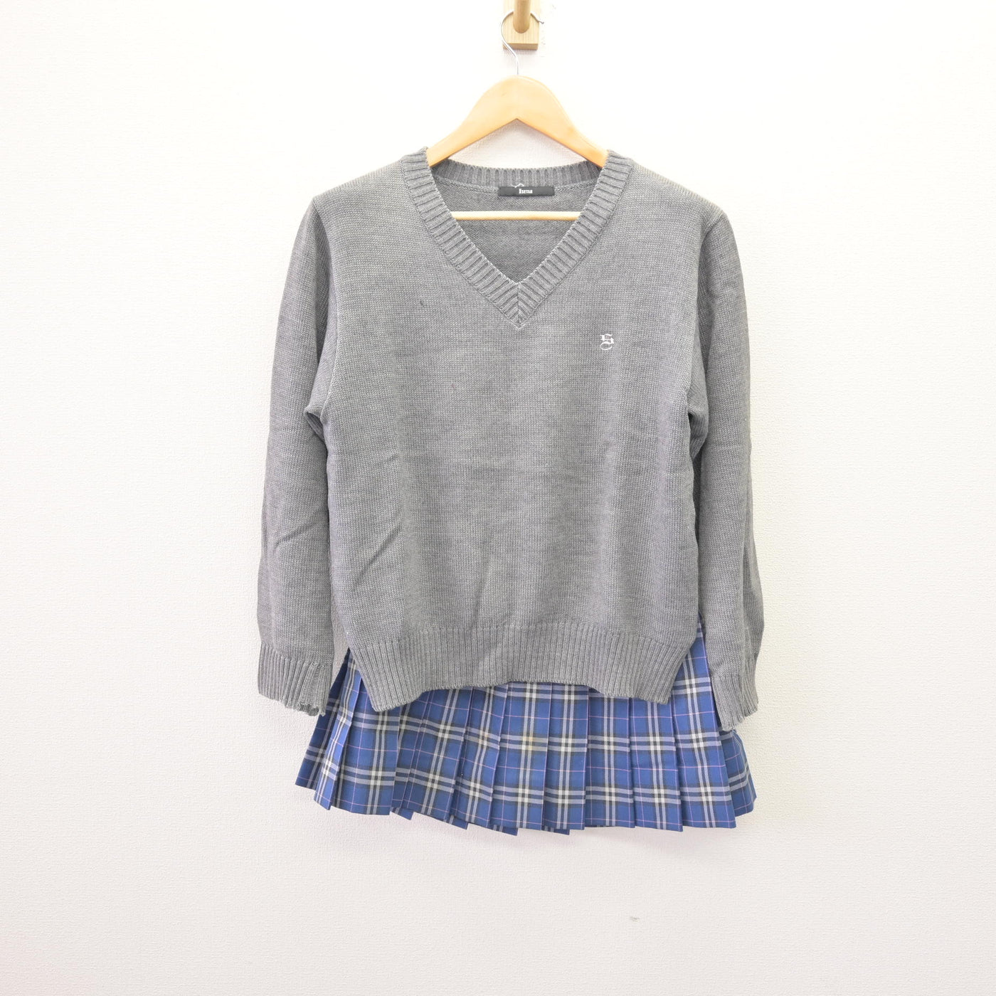 【中古】東京都 下北沢成徳高等学校 女子制服 2点 (ニット・スカート) sf114214