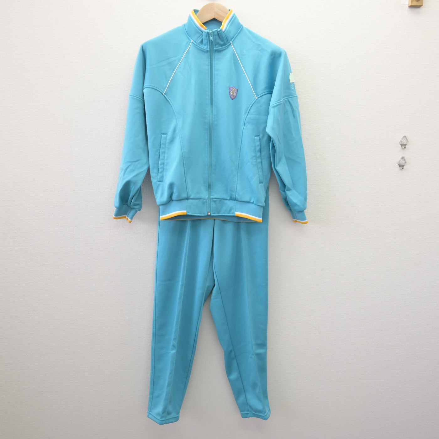【中古】東京都 下北沢成徳高等学校/旧モデル 女子制服 3点 (ジャージ 上・体操服 上・ジャージ 下) sf114219