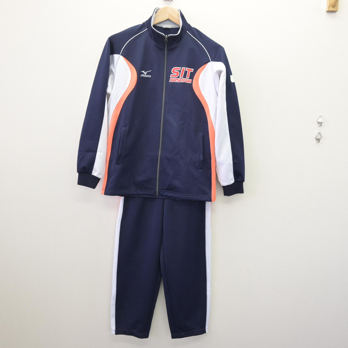 【中古】千葉県 芝浦工業大学柏高等学校 女子制服 2点 (ジャージ 上・ジャージ 下) sf114237